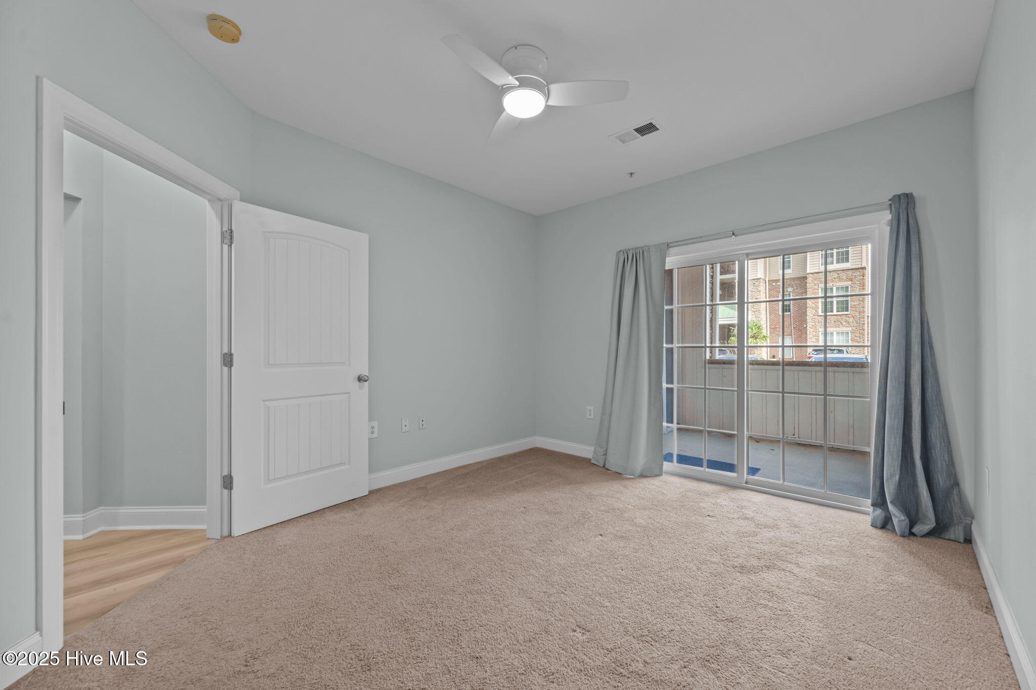 100506684 | Photo 19