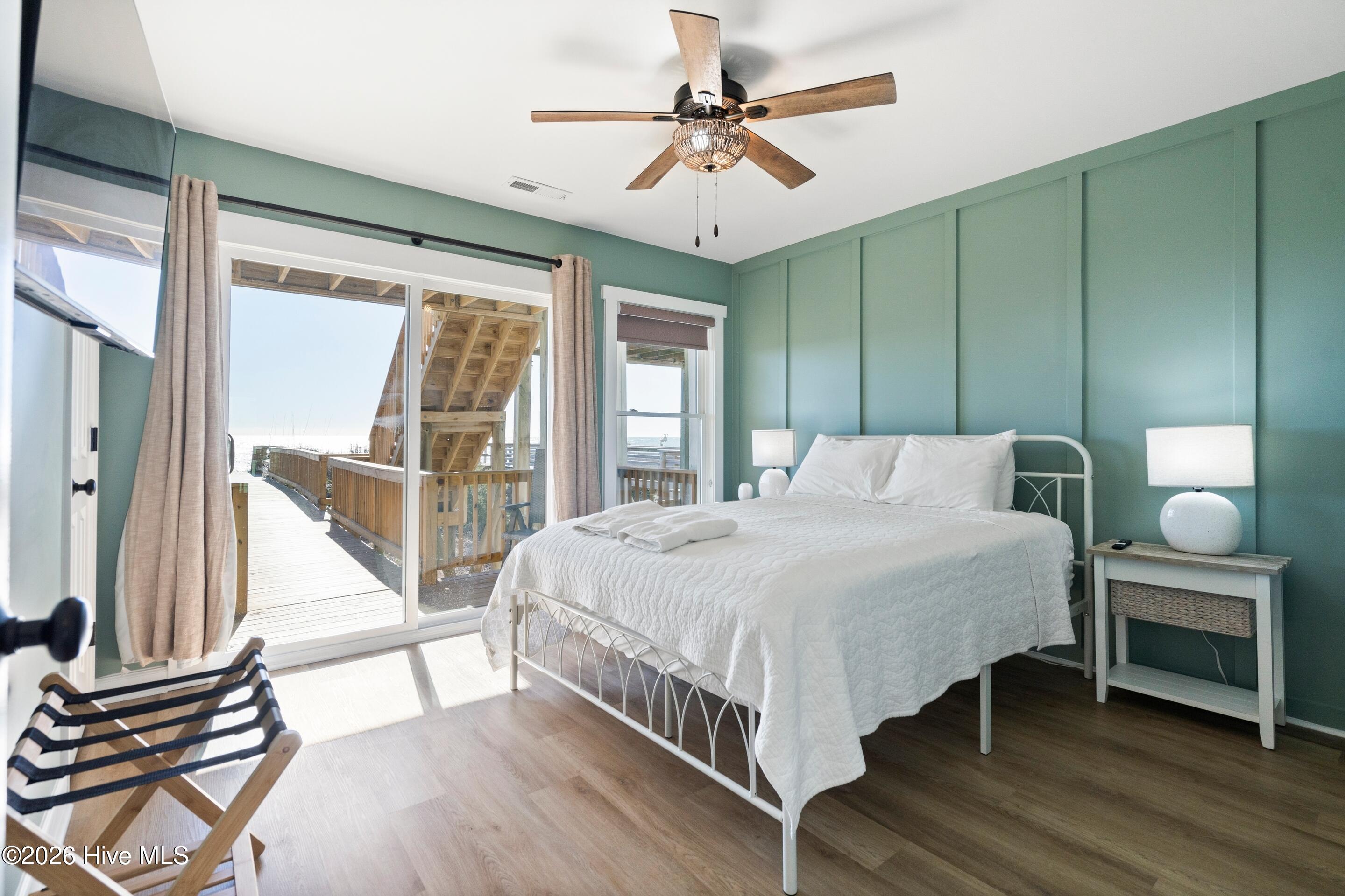 100547634 | Photo 23