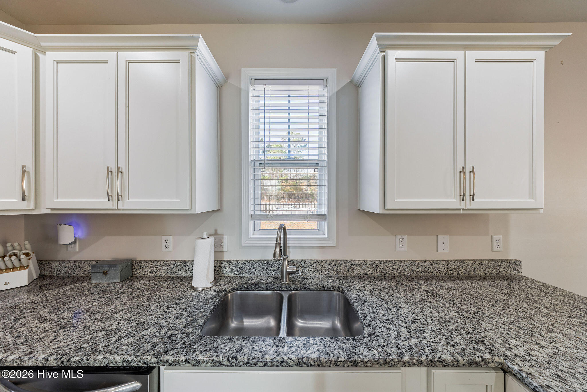 100548574 | Photo 10