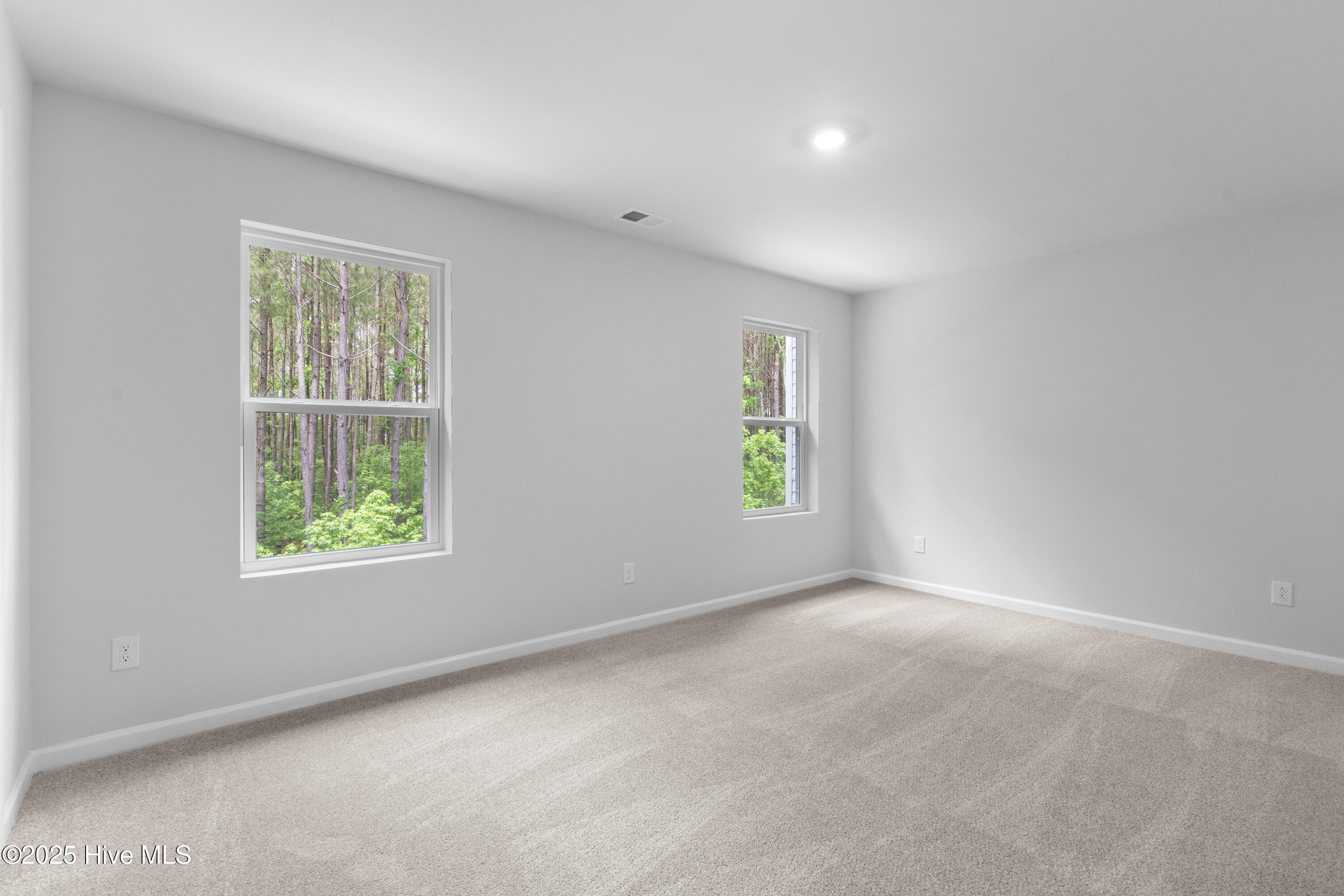 100511298 | Photo 41