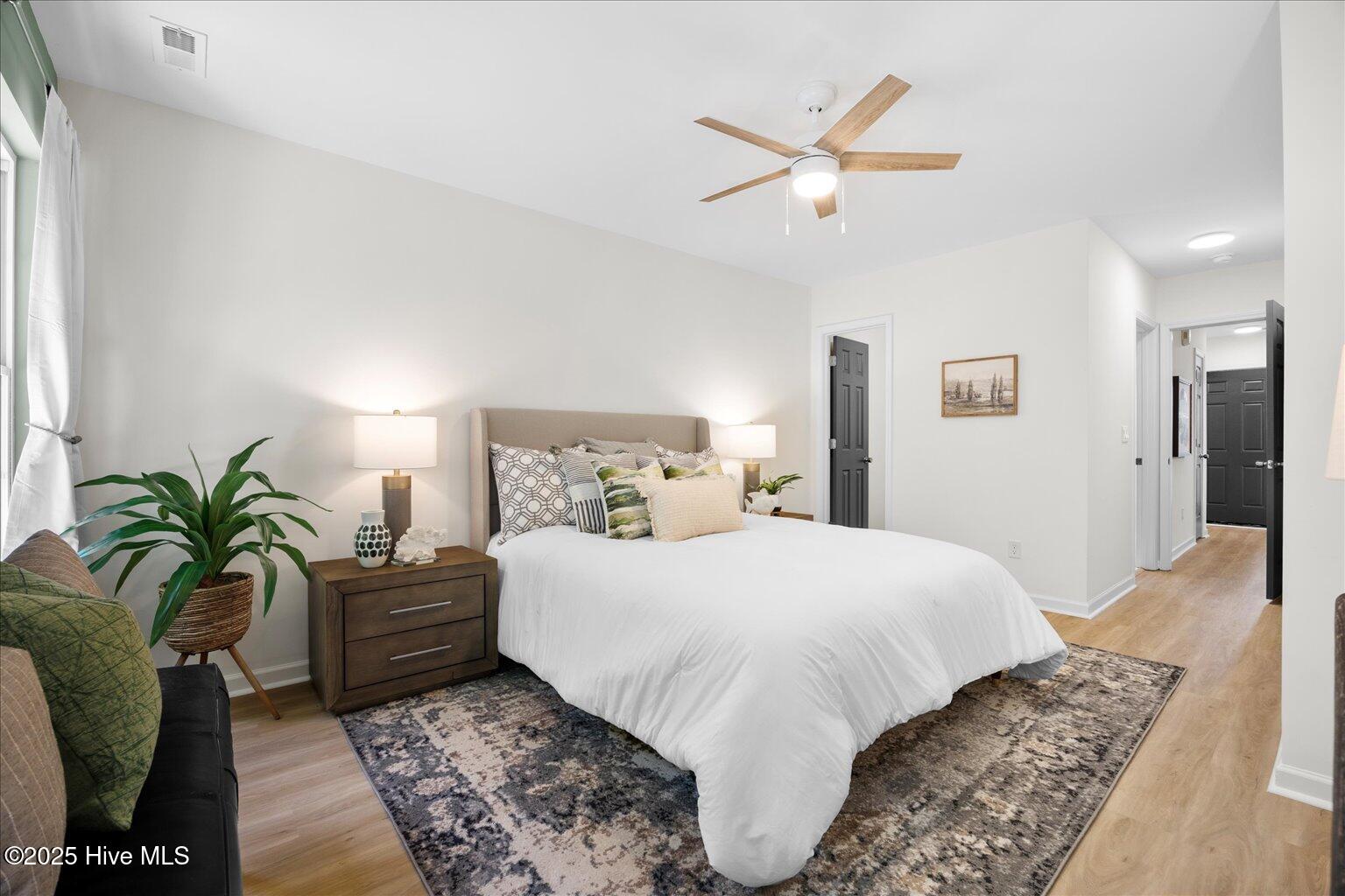 100522209 | Photo 19