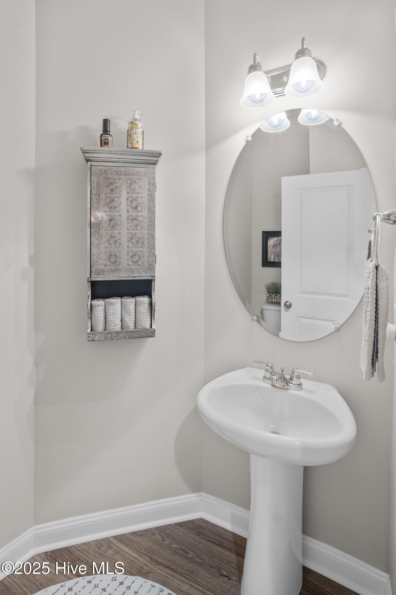 100526662 | Photo 30