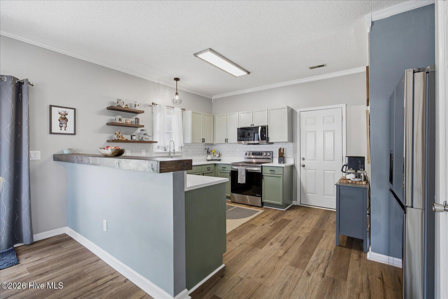 100563445 | Photo 10