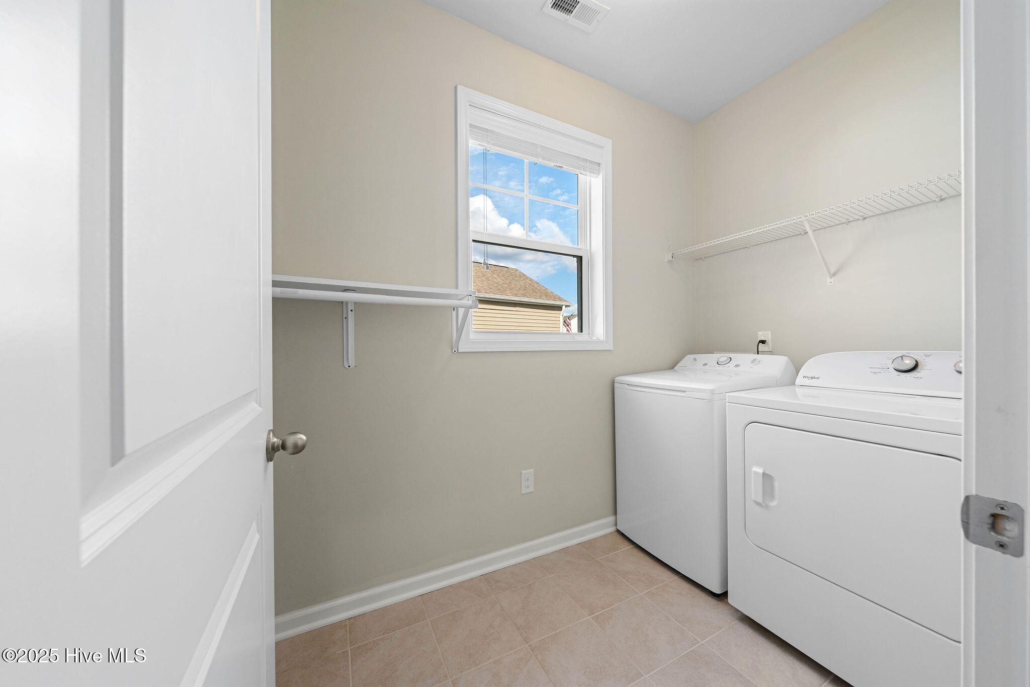 100550824 | Photo 38