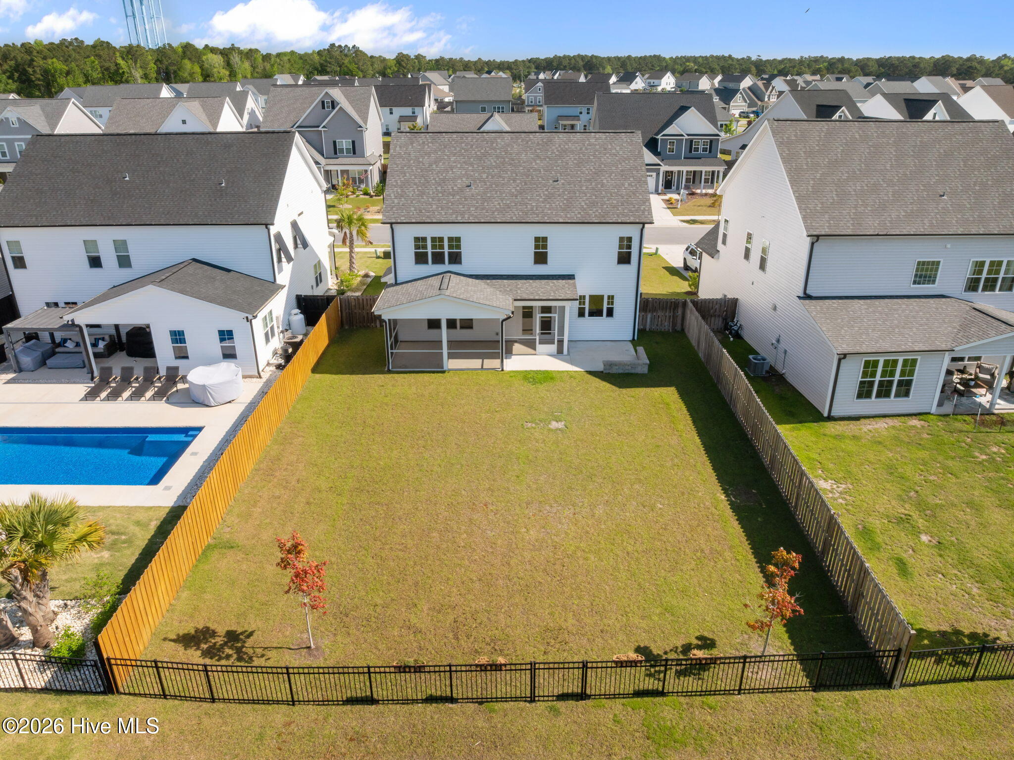 100567807 | Photo 26