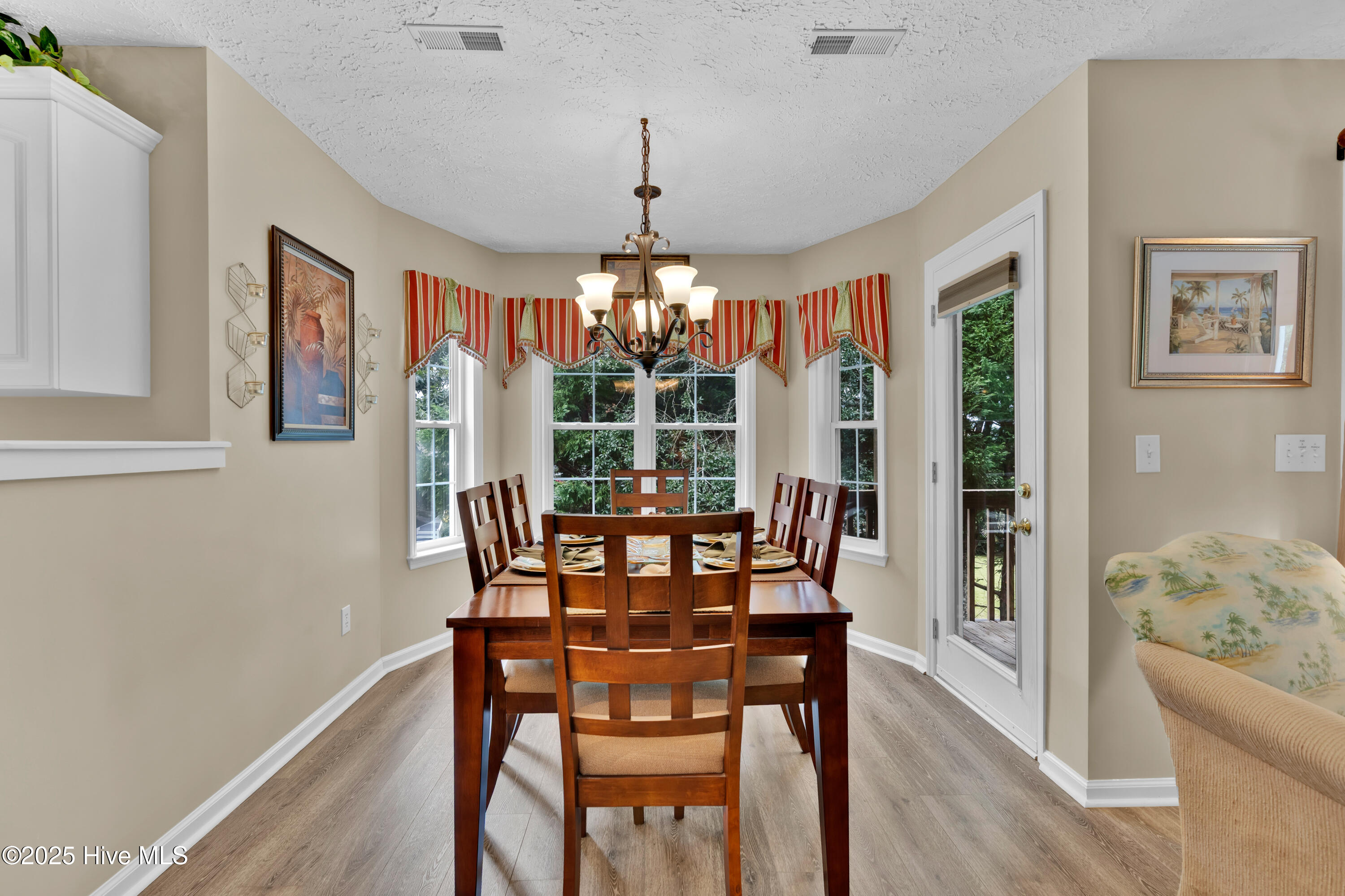 100530554 | Photo 19