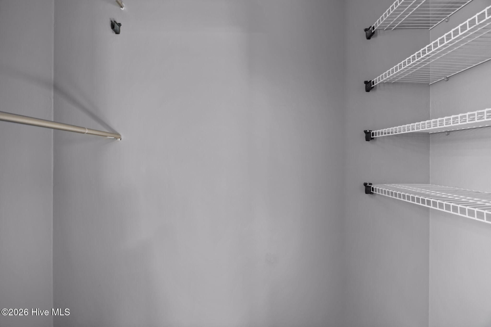 100553623 | Photo 35