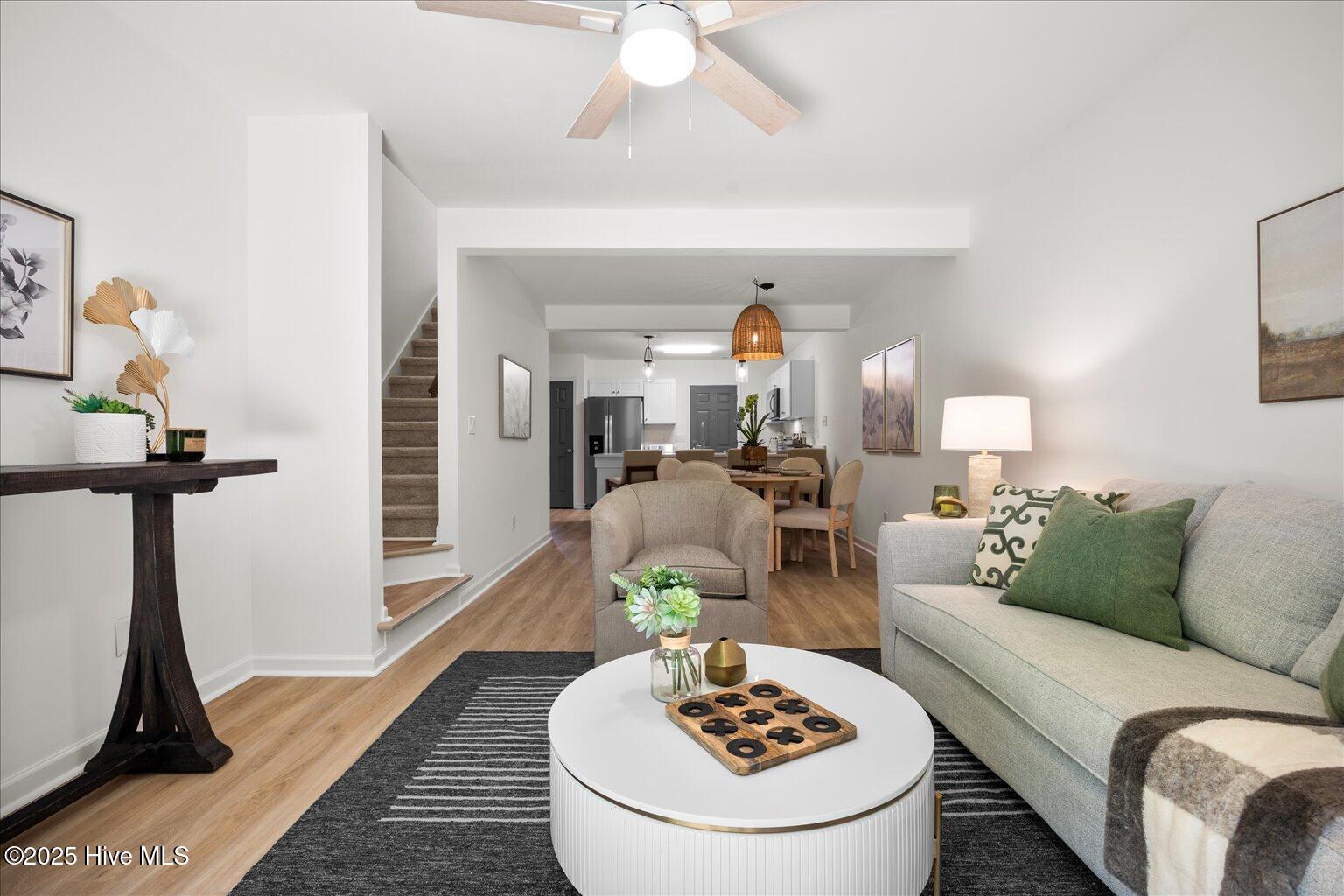 100522209 | Photo 11