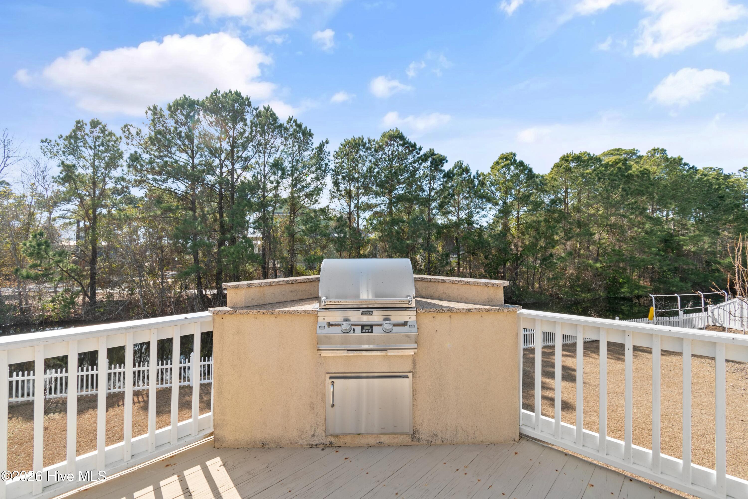 100559303 | Photo 17