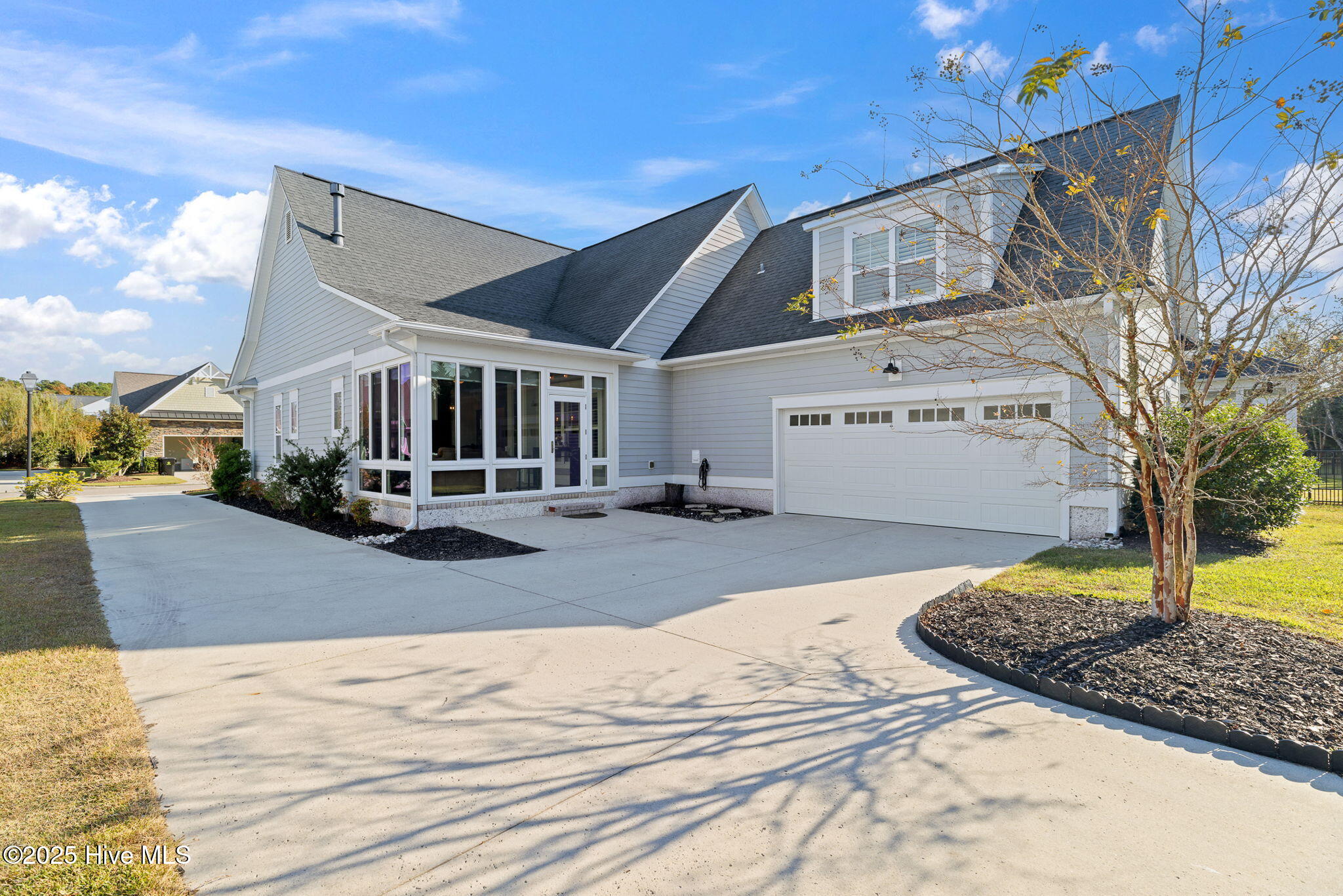 100540191 | Photo 44