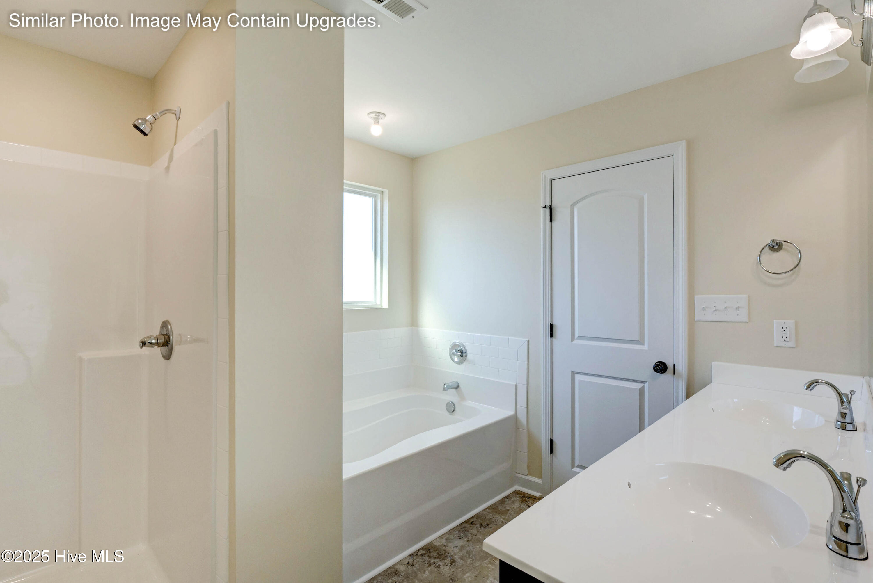 100530055 | Photo 25