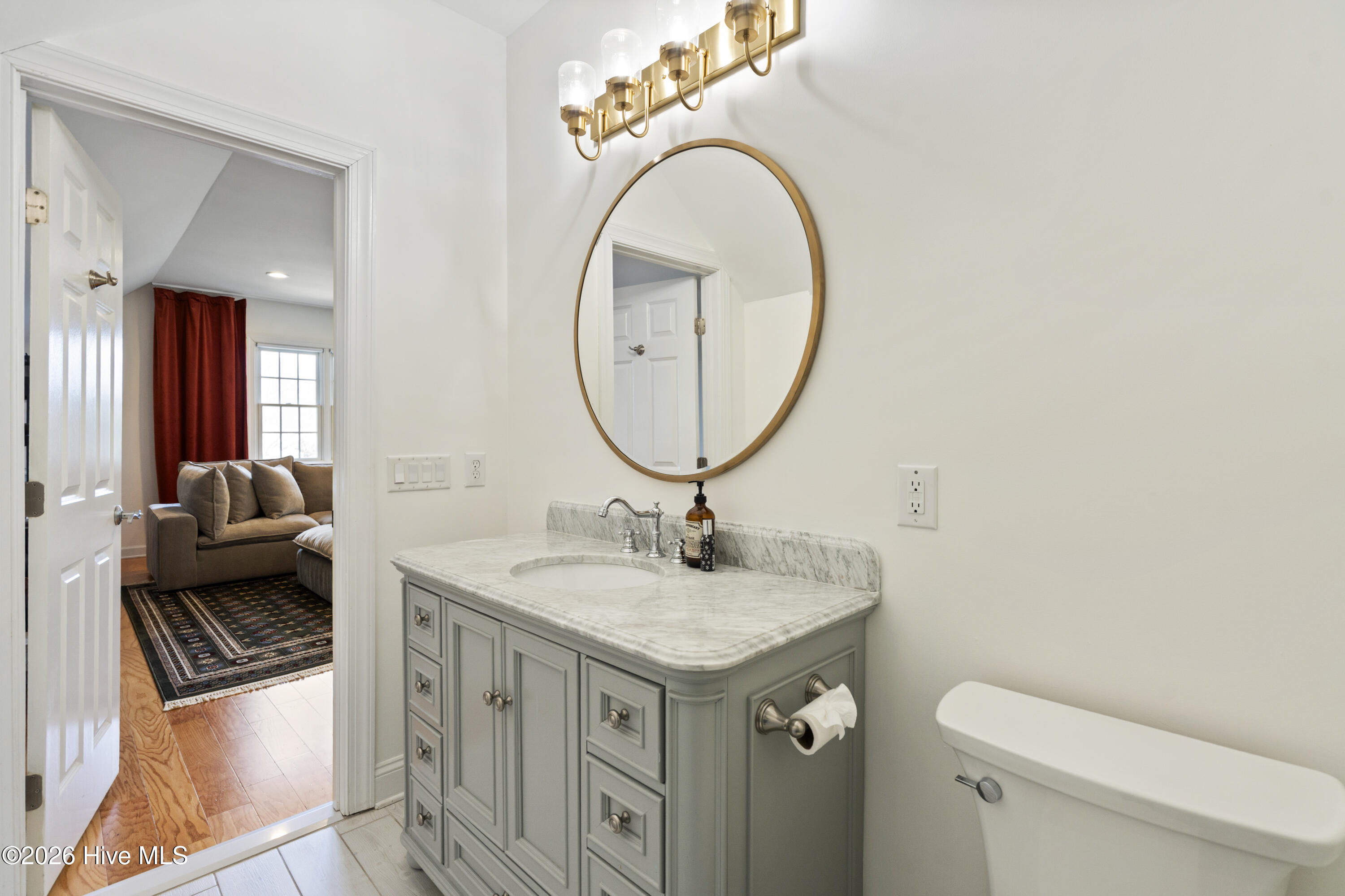 100552221 | Photo 24