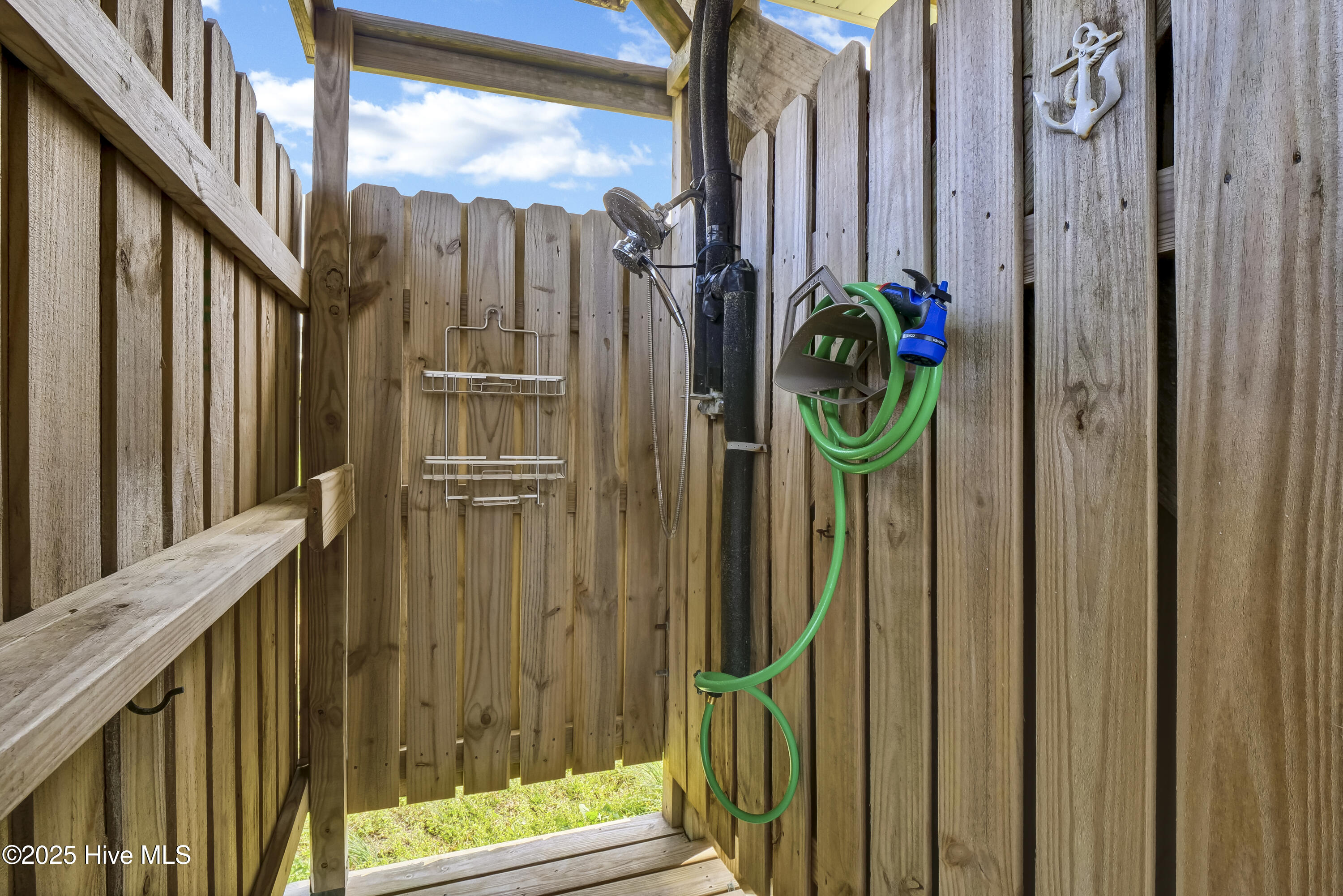 100534382 | Photo 35