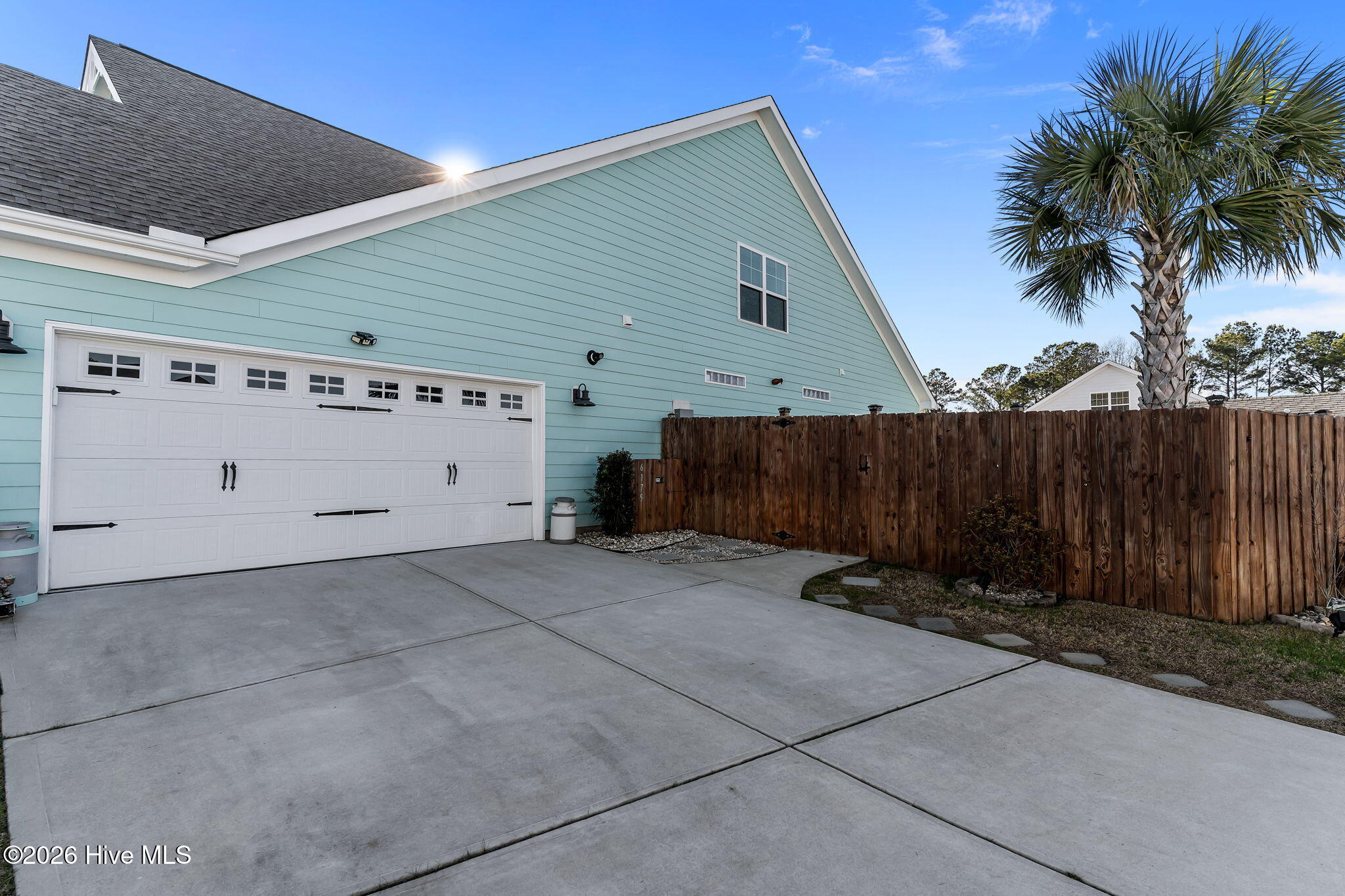 100550760 | Photo 42