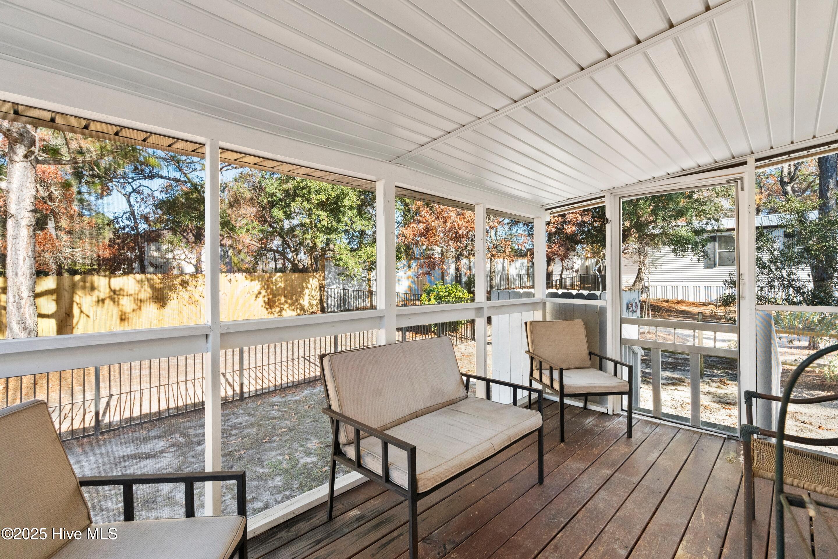 100546420 | Photo 40