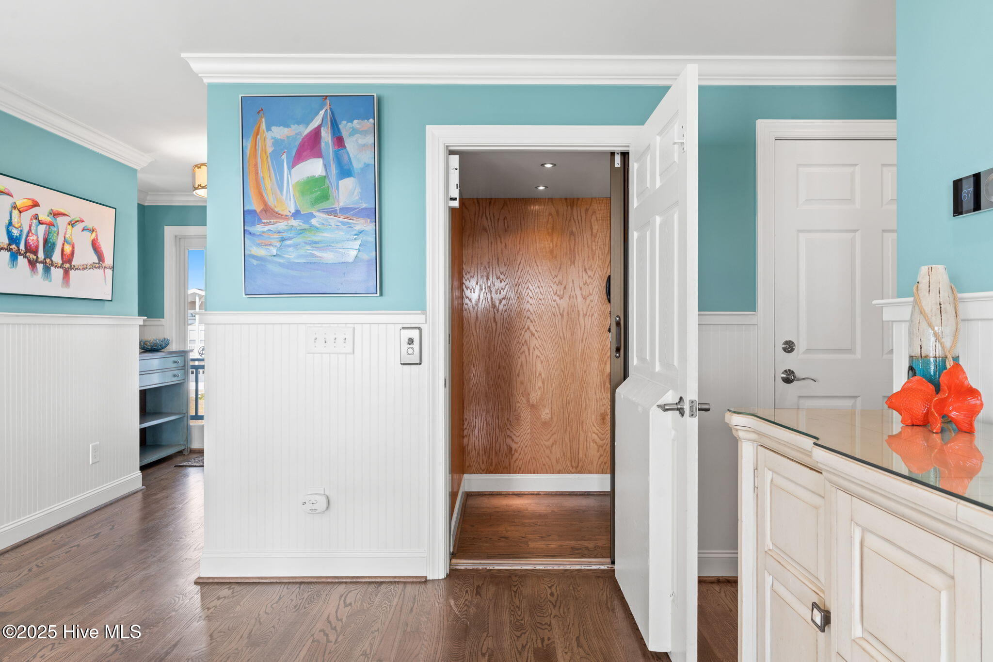 100542576 | Photo 39