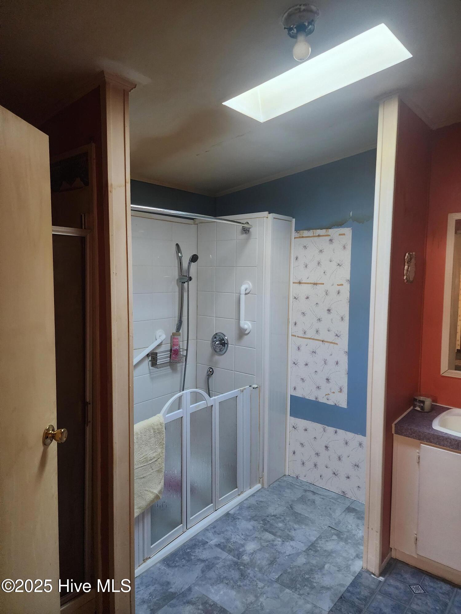 585 Sycamore Drive, Burgaw, NC 28425 – photo 8: 20250721_190650