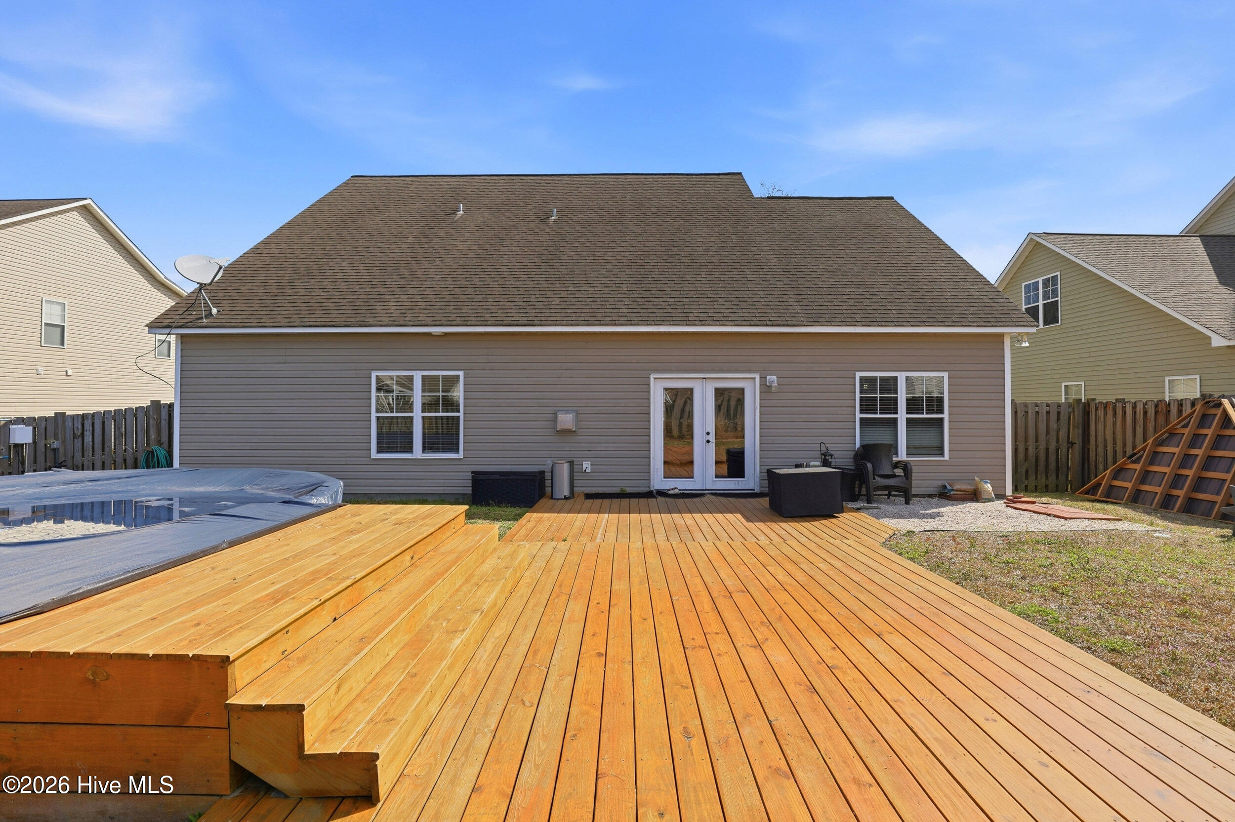 100557716 | Photo 33