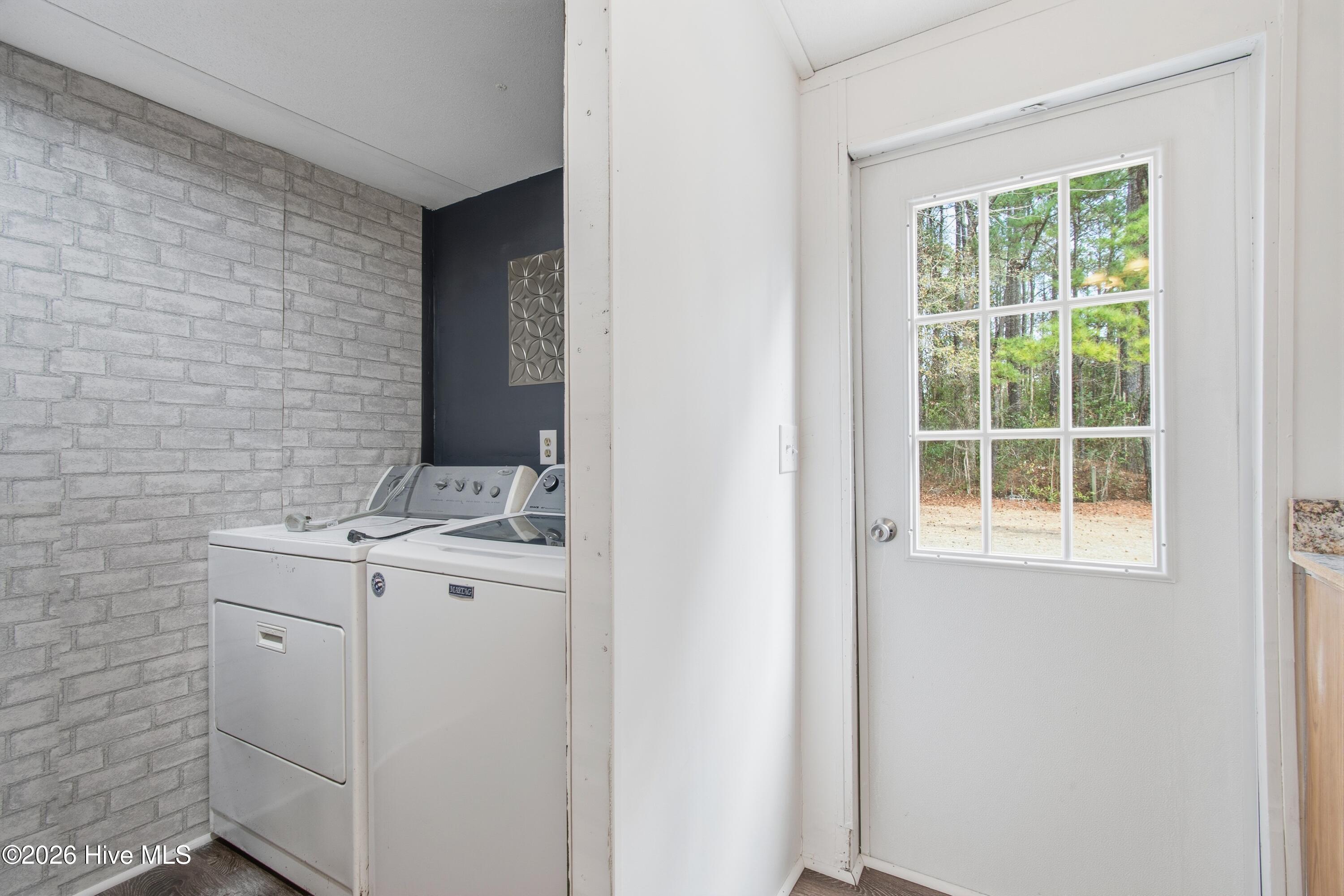 100553842 | Photo 21