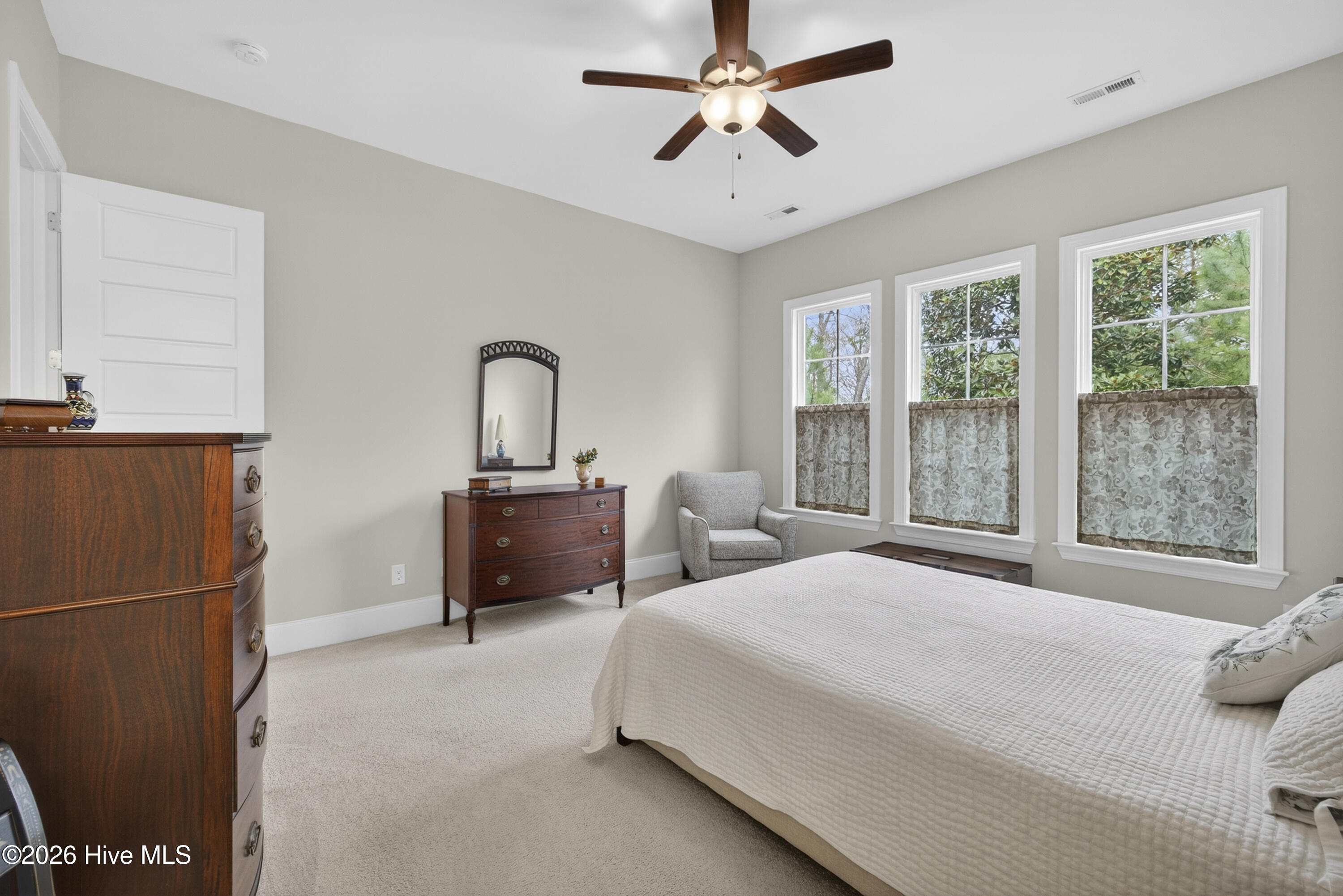 100558157 | Photo 22