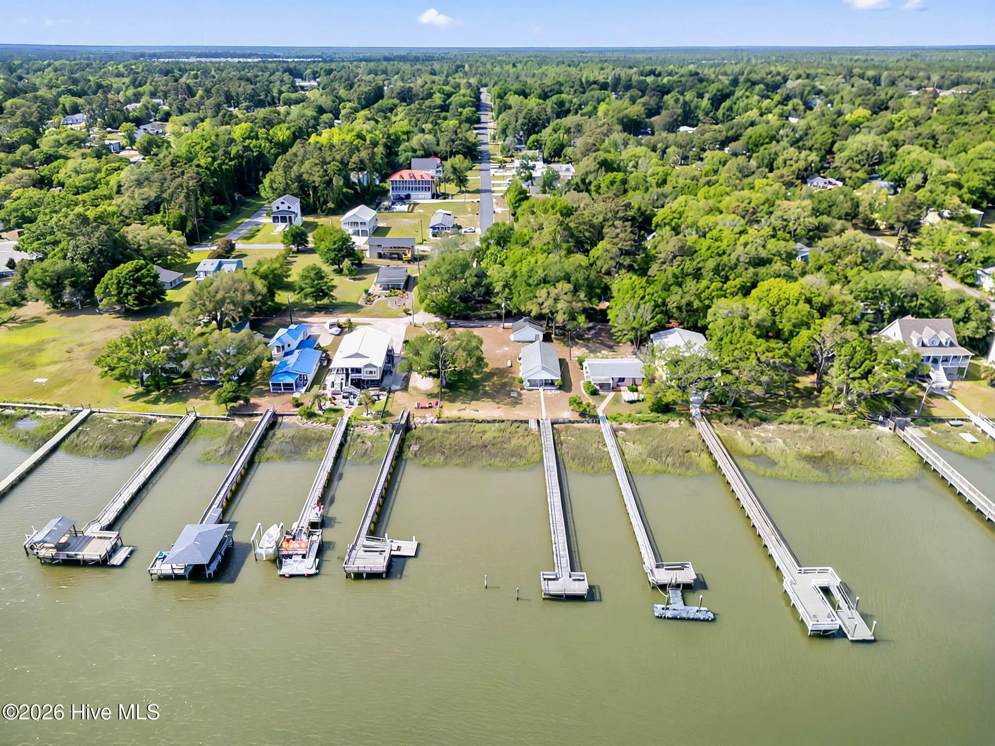 100556049 | Photo 69