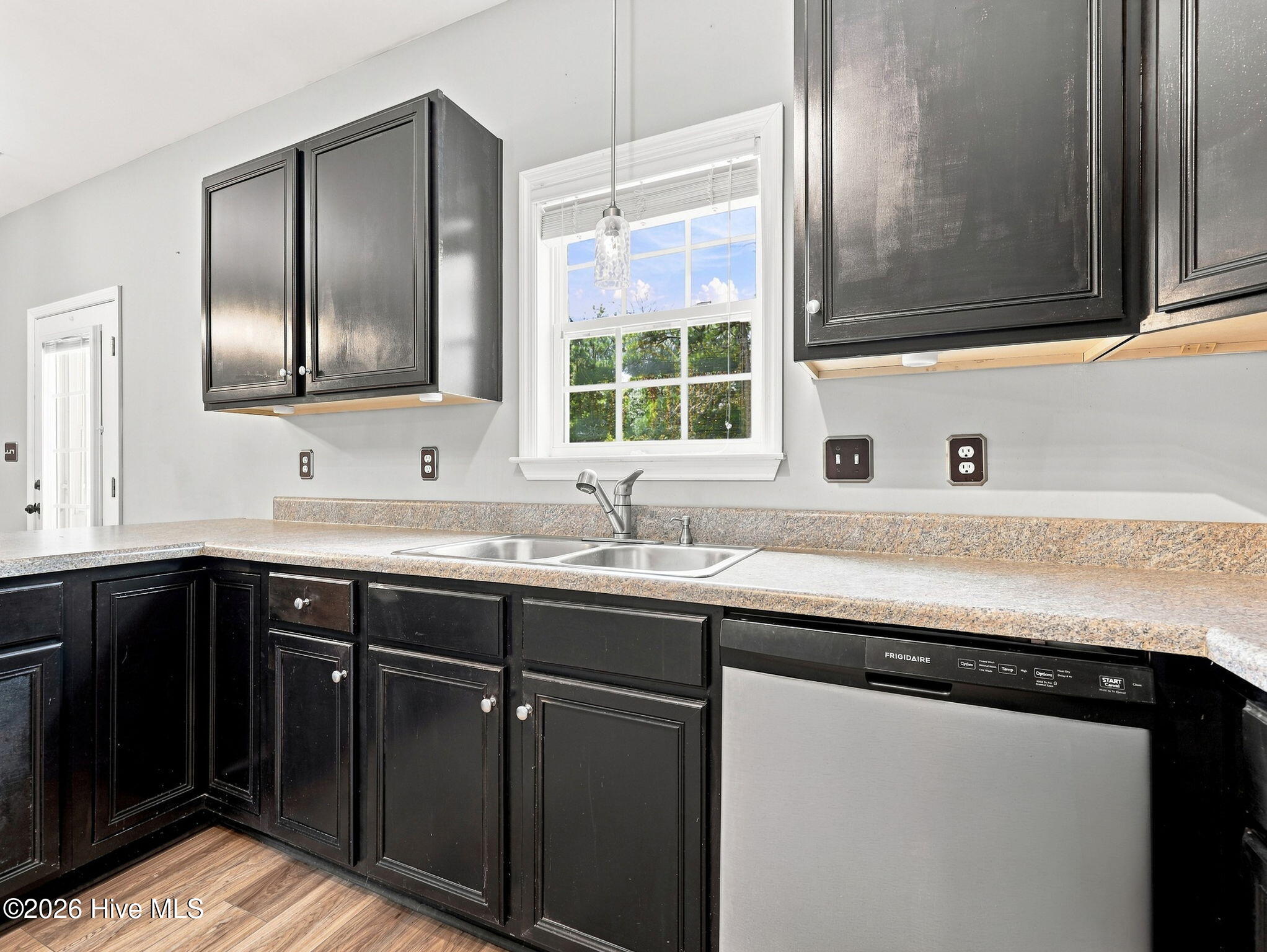 302 Squire Court,Maple Hill