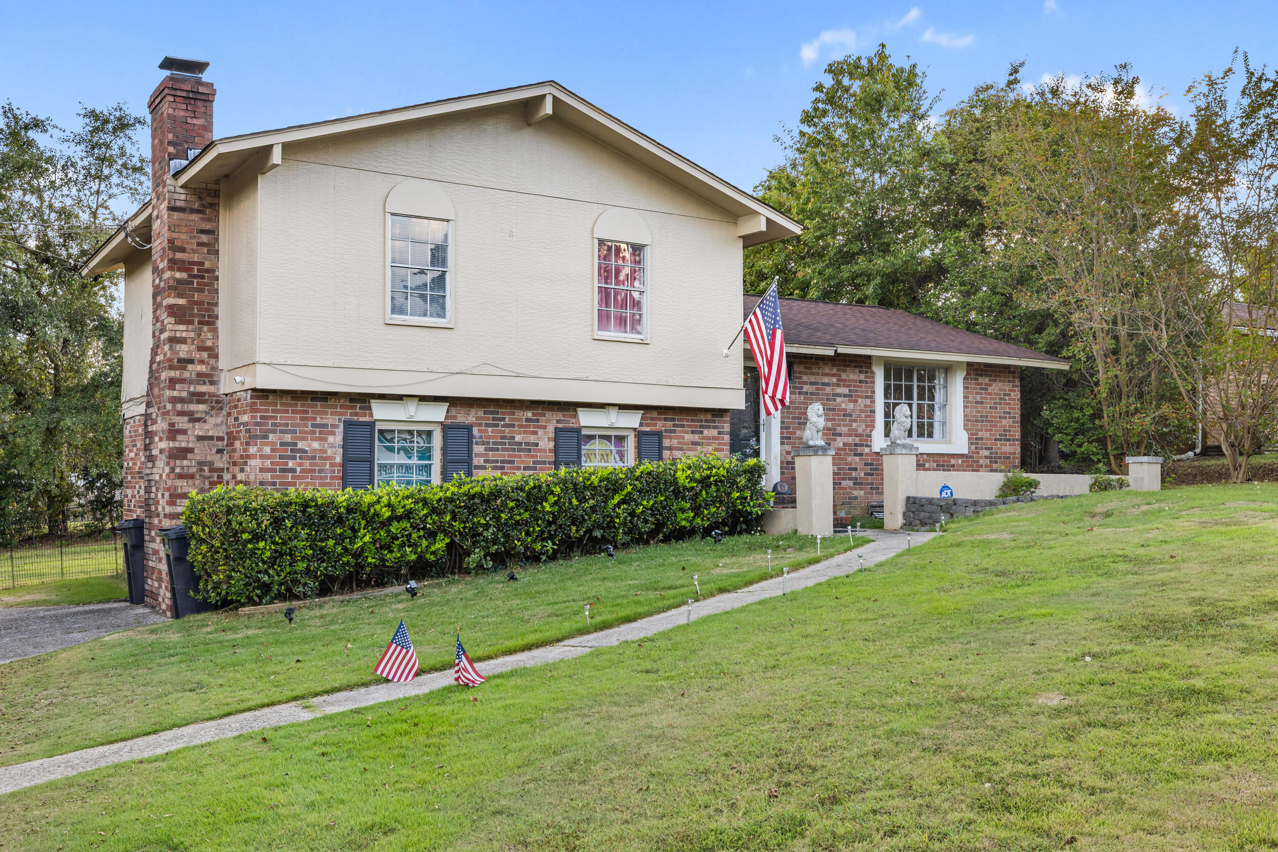 Property at 2208 Buckingham Drive