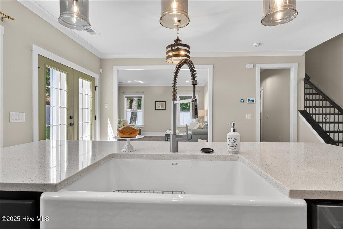 100514096 | Photo 24