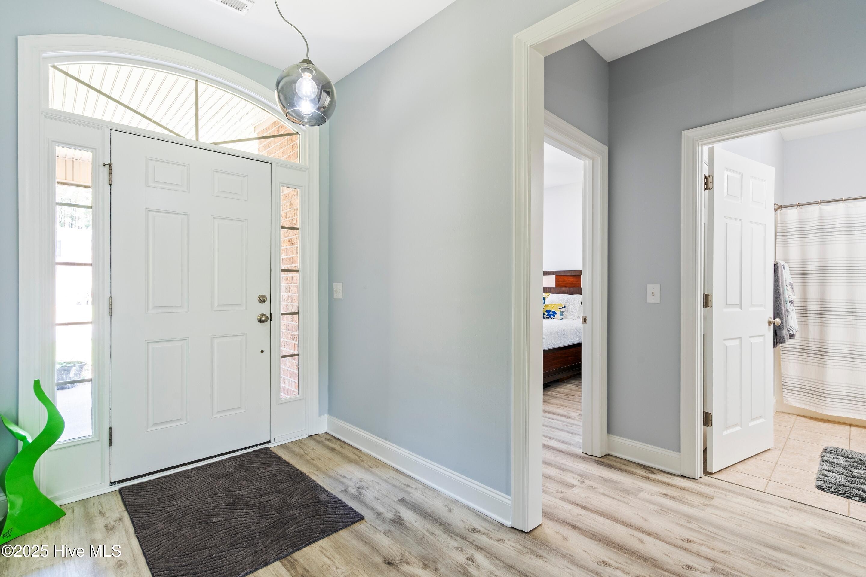 100541104 | Photo 20