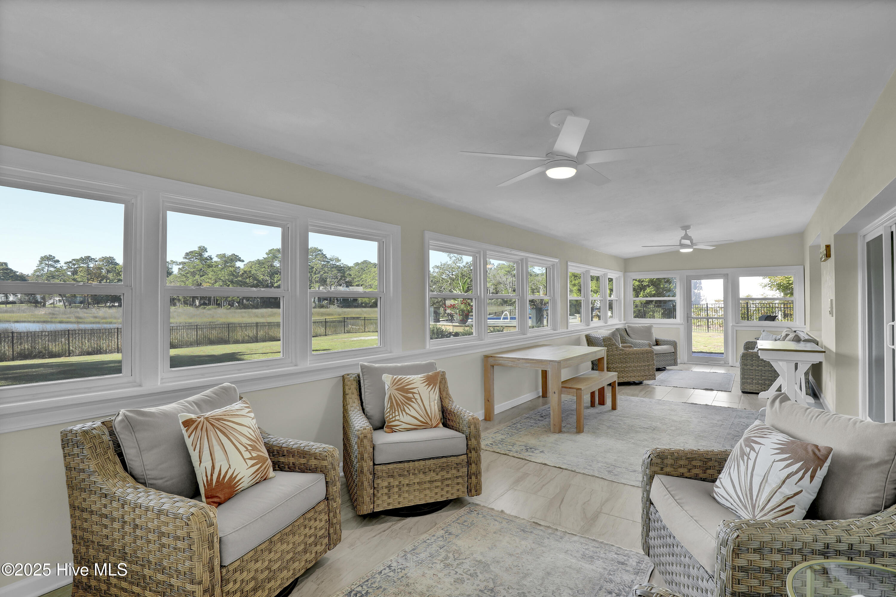 100537816 | Photo 26