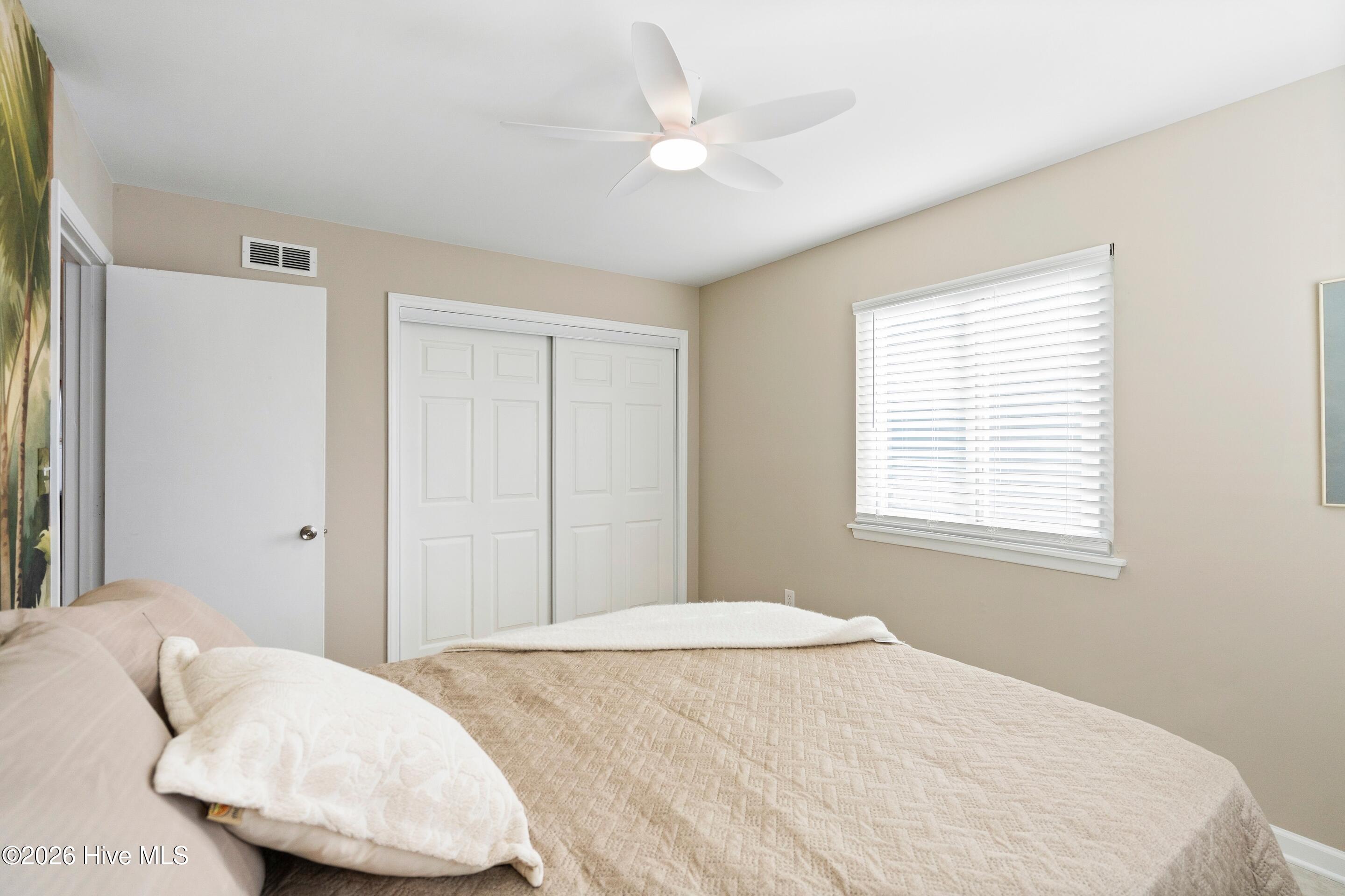 100549328 | Photo 20