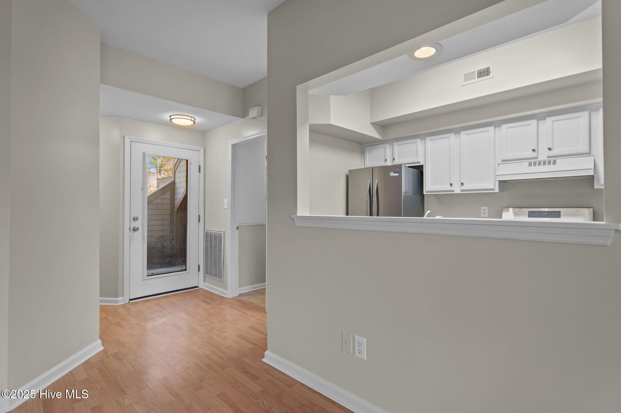 100539656 | Photo 29