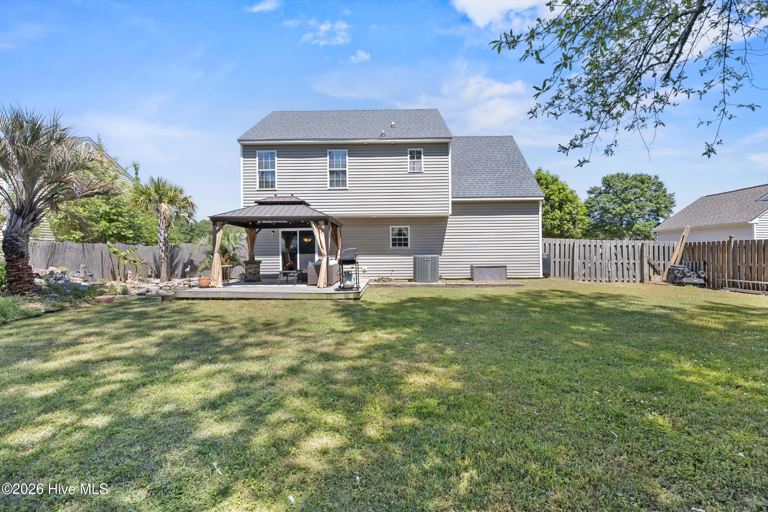 100569282 | Photo 39