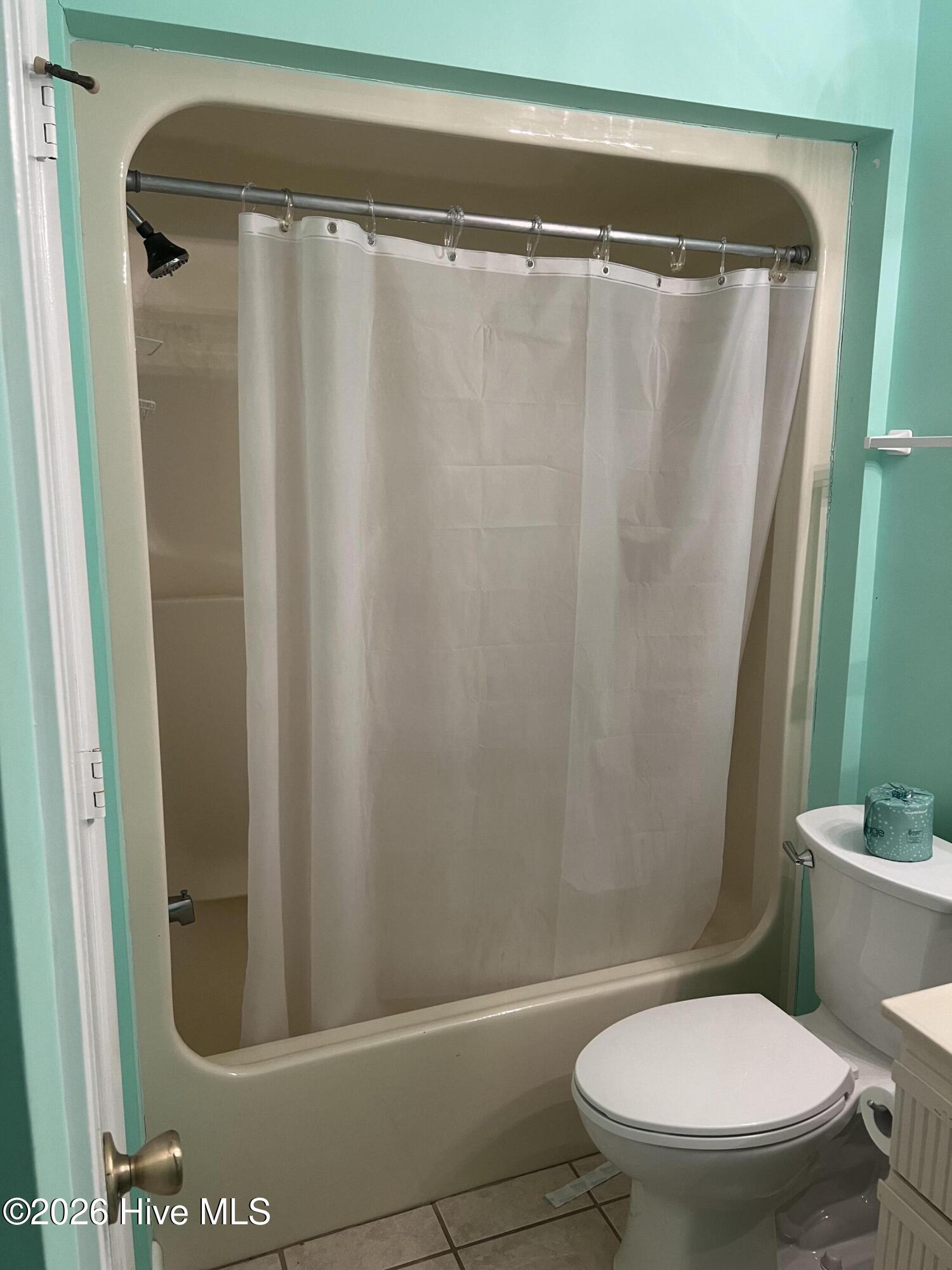 100563944 | Photo 11