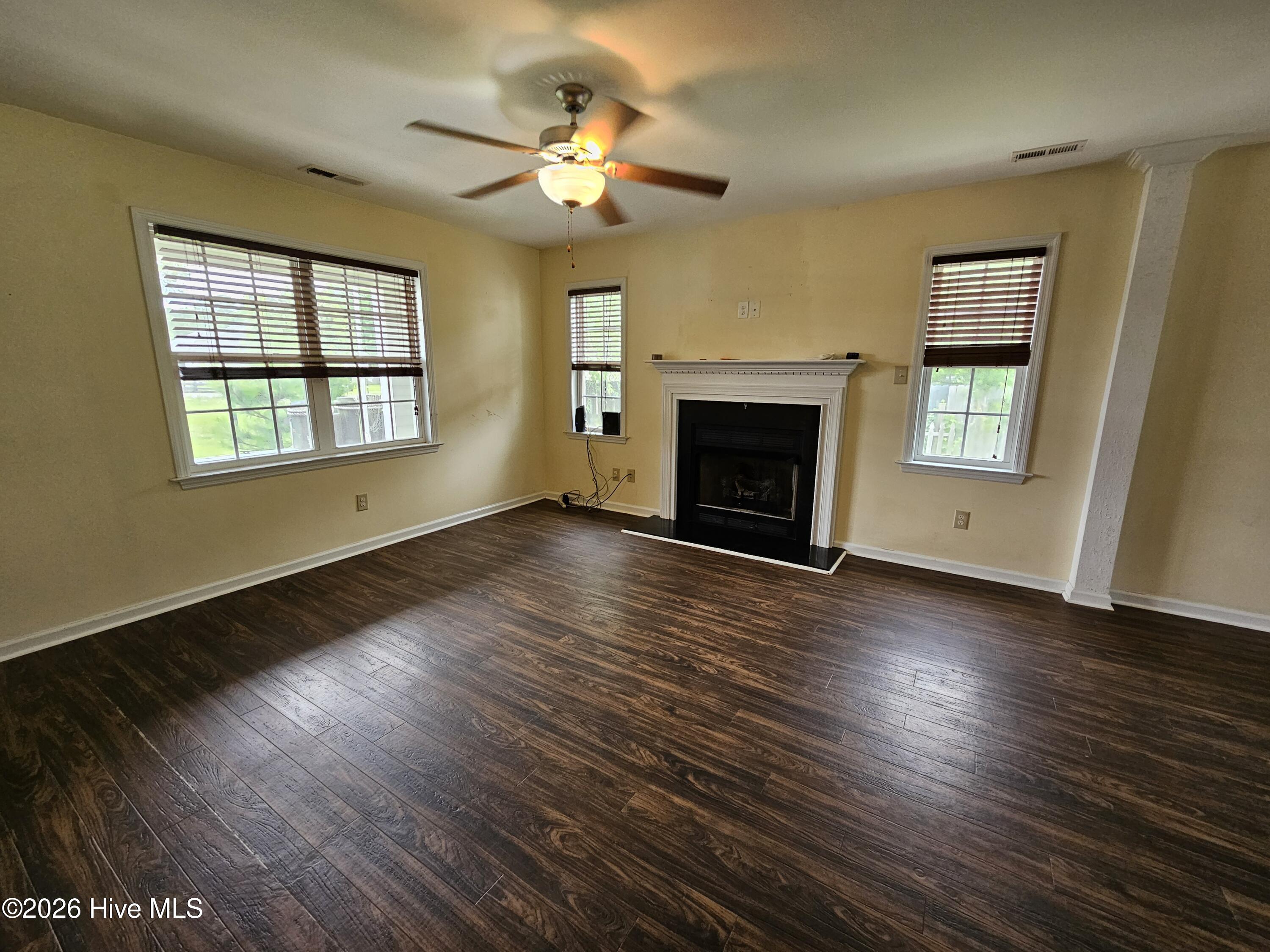 307 Big Tree Lane,Chinquapin