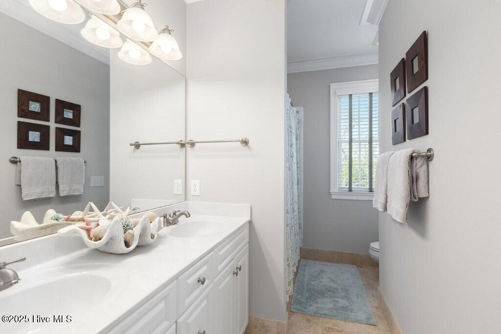 100553124 | Photo 43