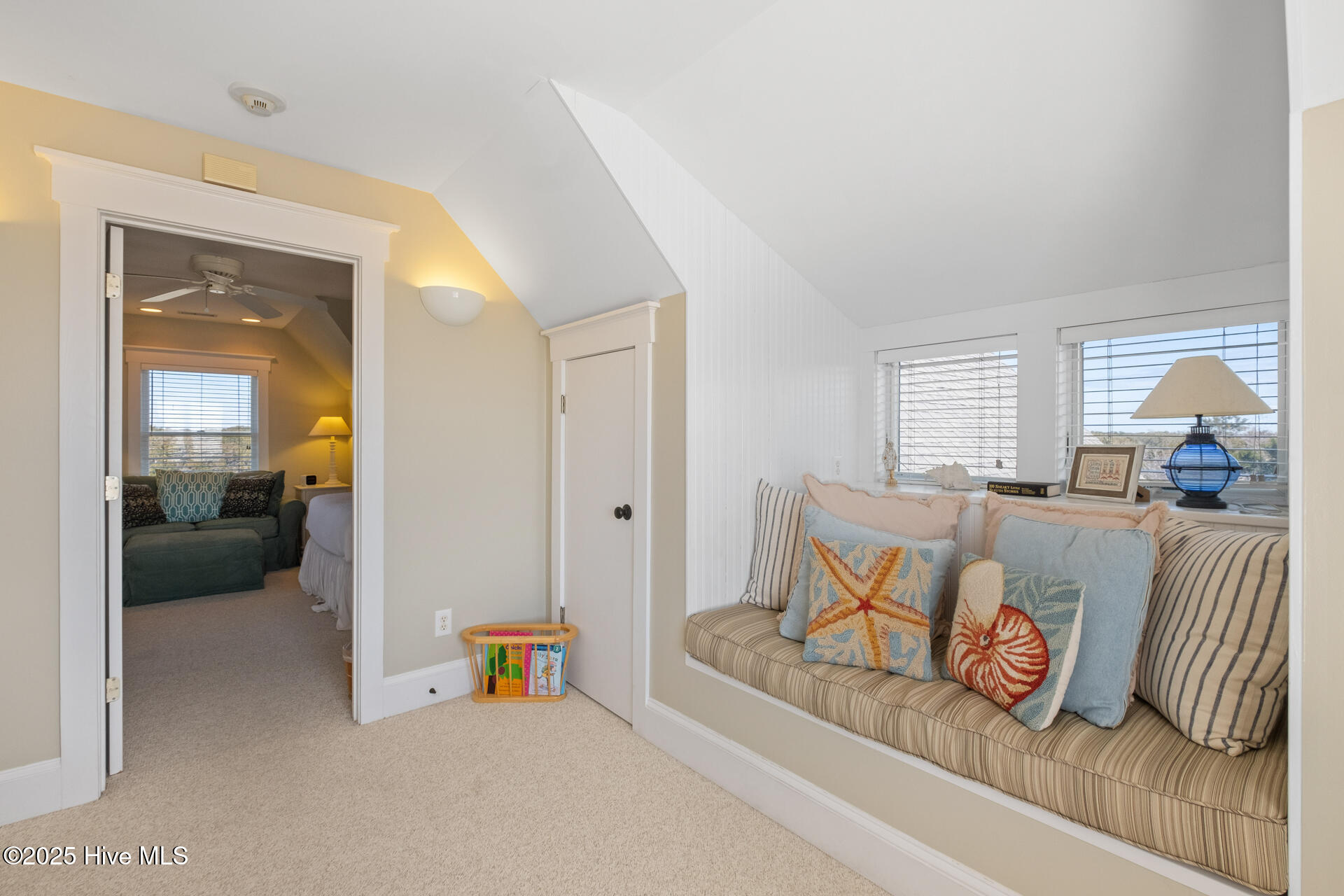 100493663 | Photo 34