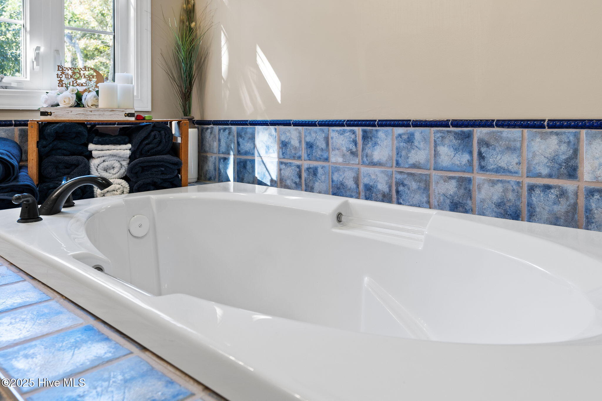 100537506 | Photo 33