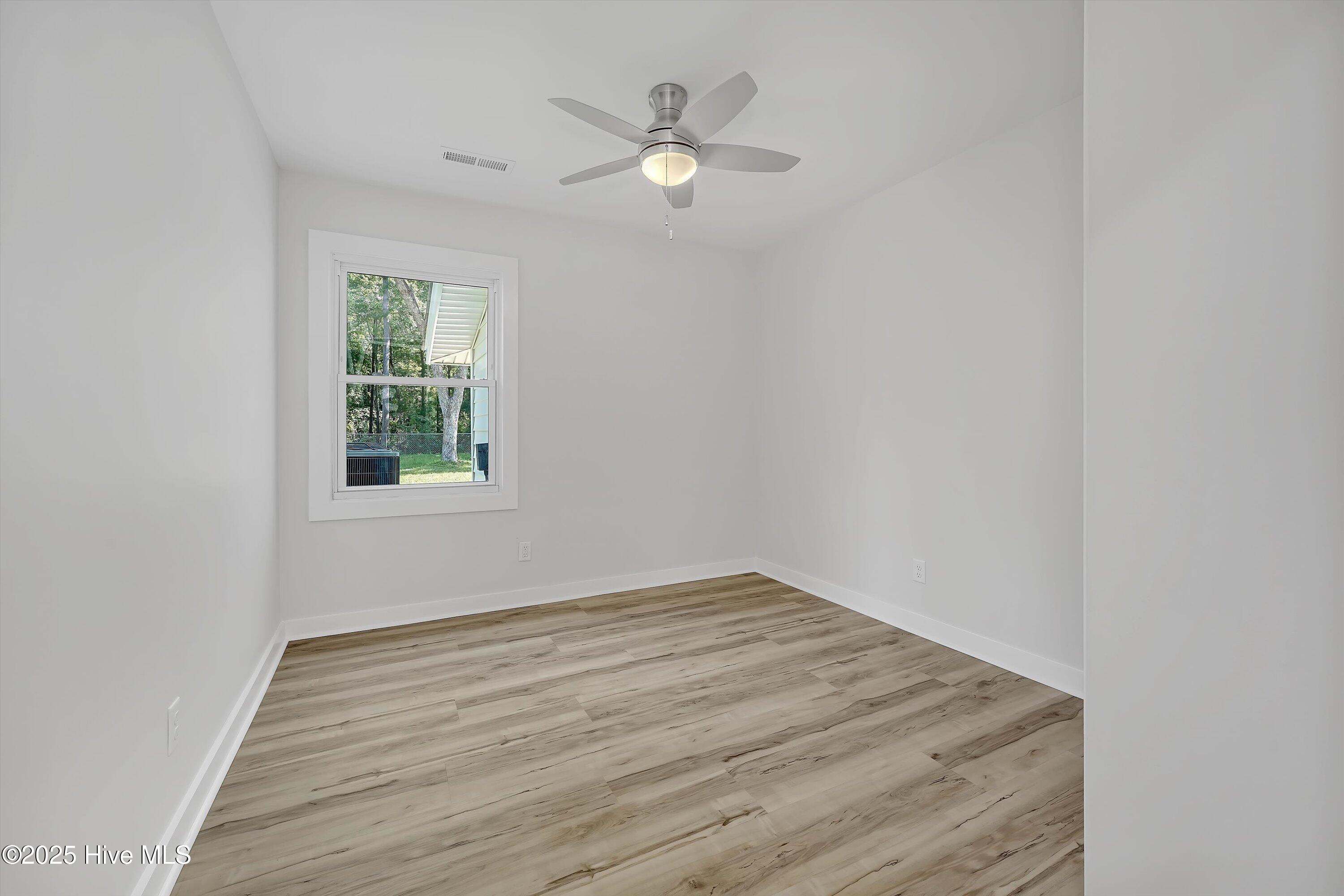 100522514 | Photo 13