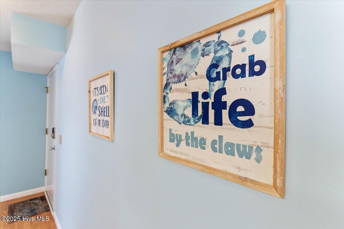 100501866 | Photo 13