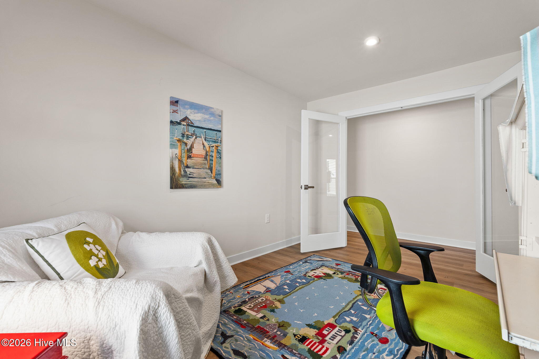 100564304 | Photo 19