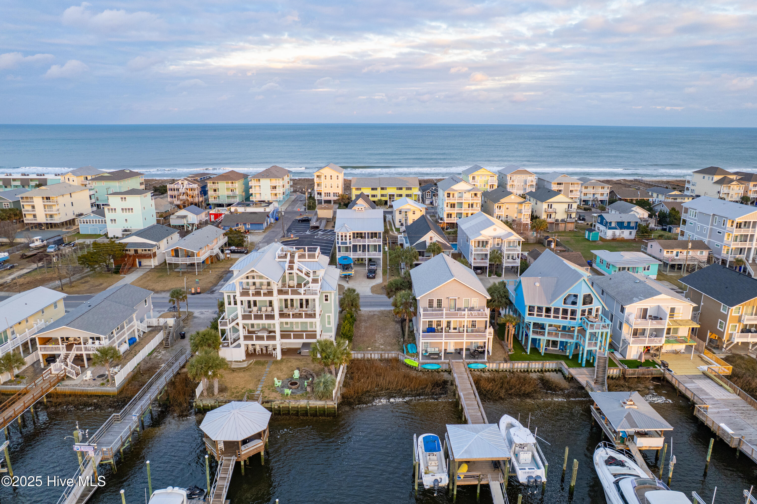 100534021 | Photo 14