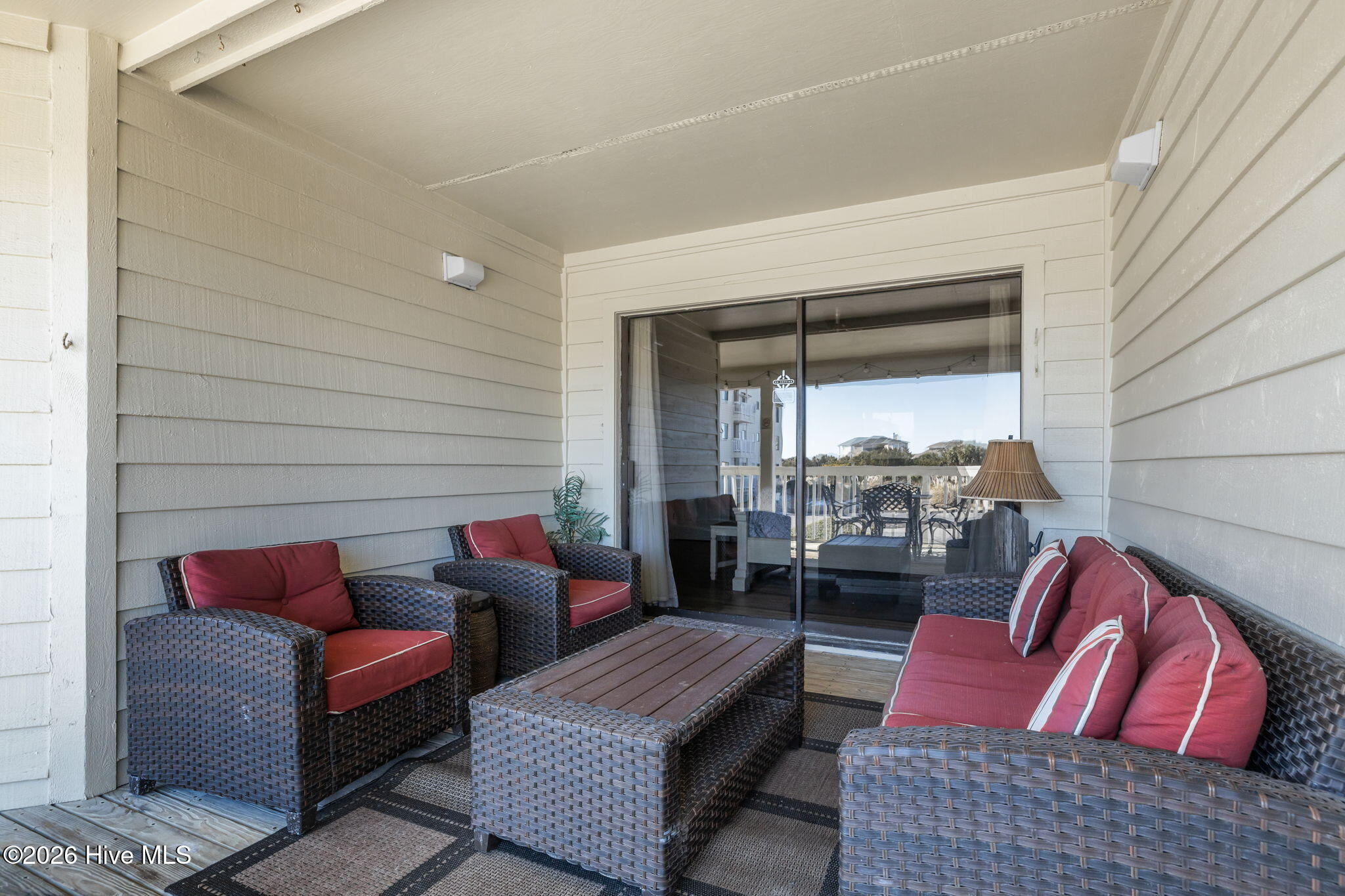 100551765 | Photo 39