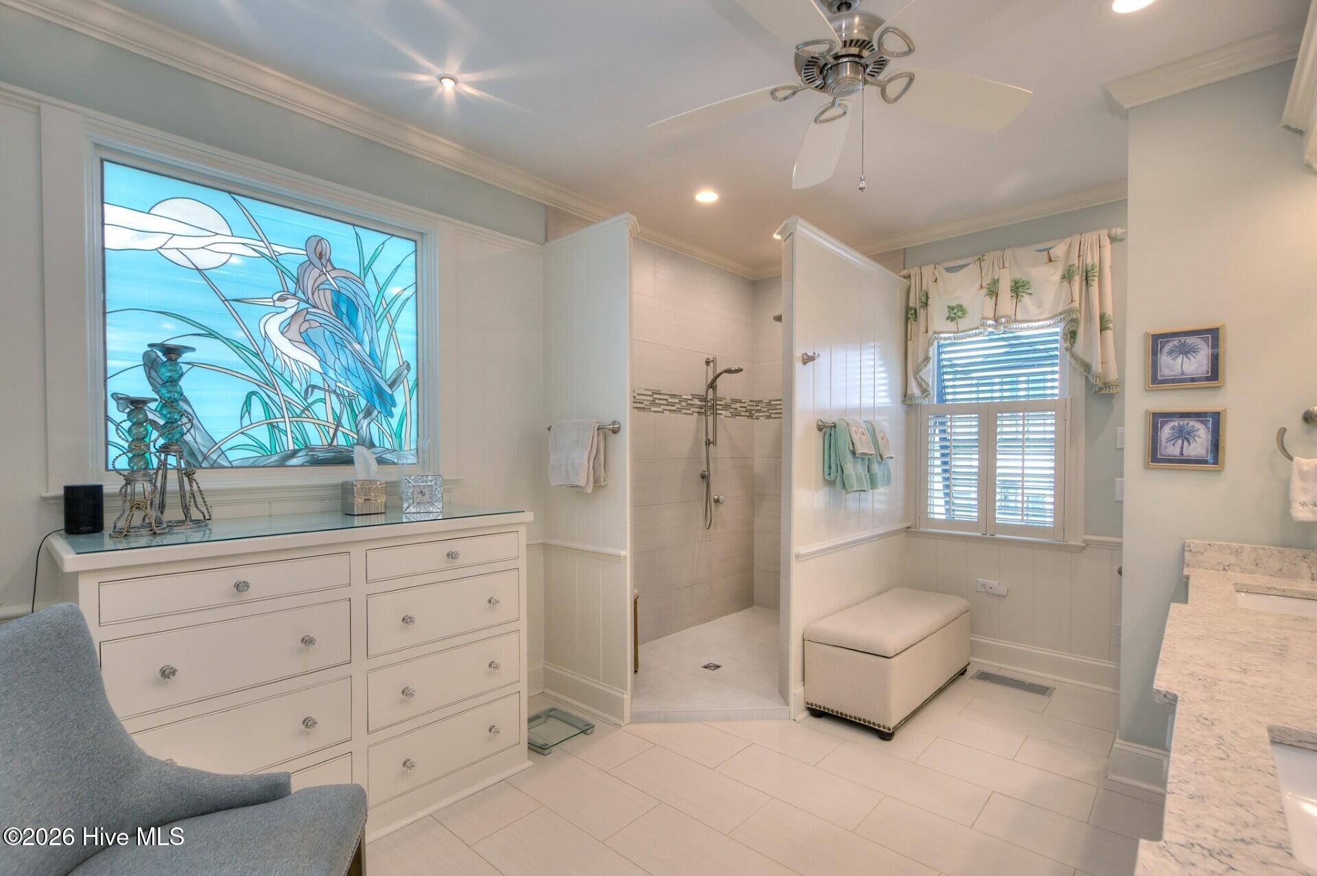 100553459 | Photo 49