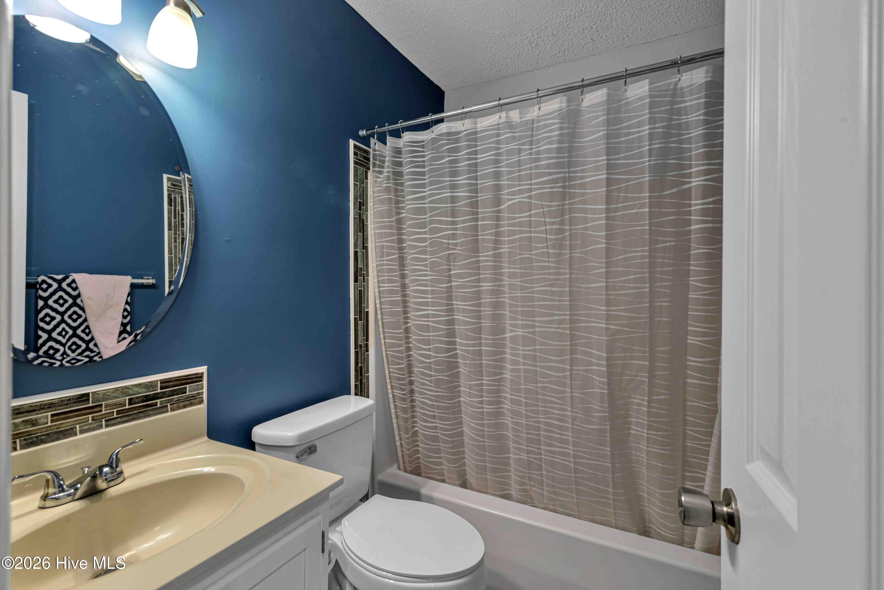 100558761 | Photo 15