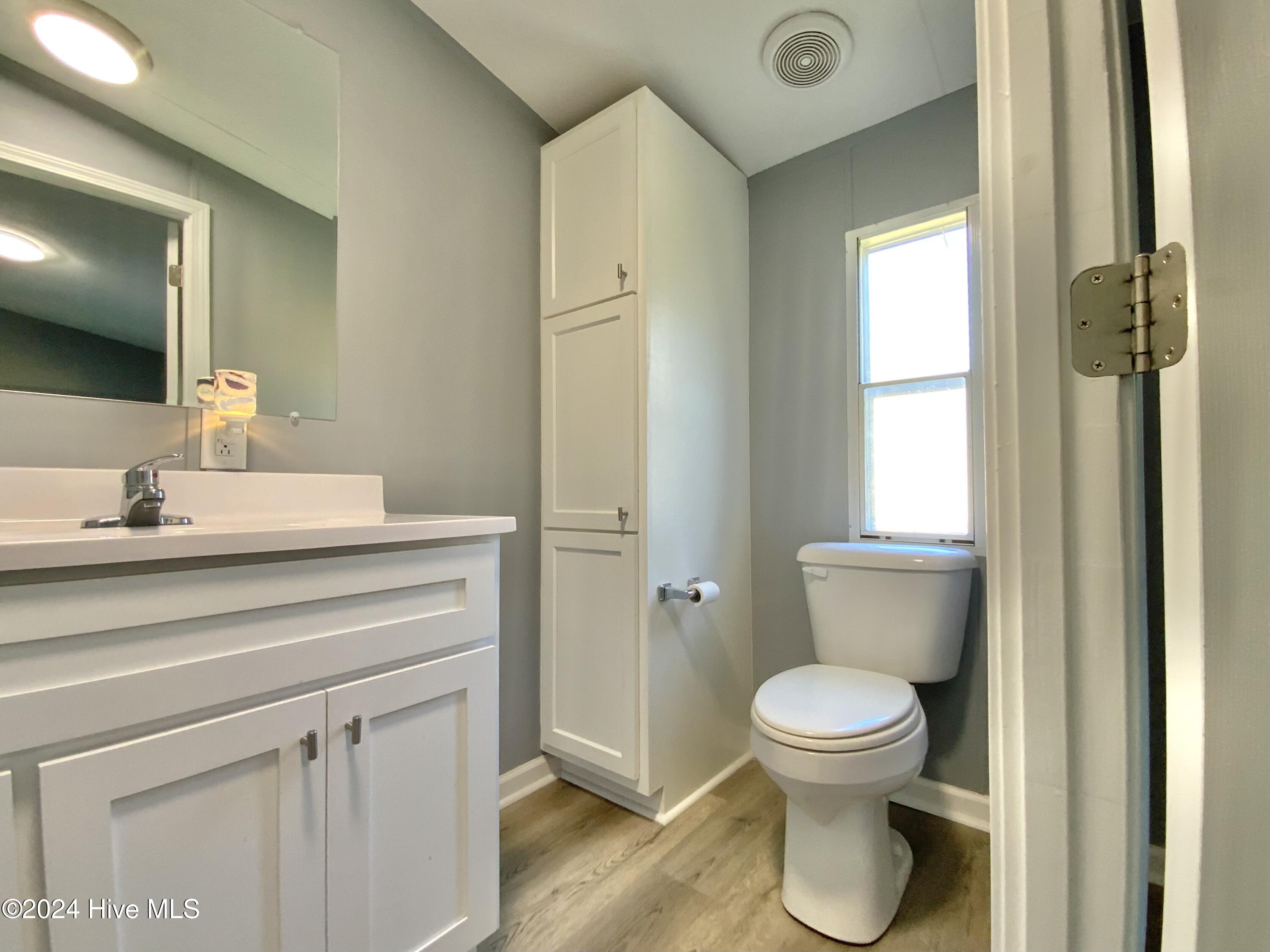 100476706 | Photo 12