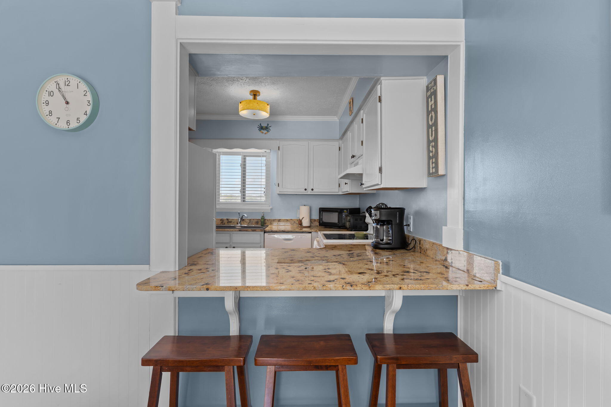 100550399 | Photo 15