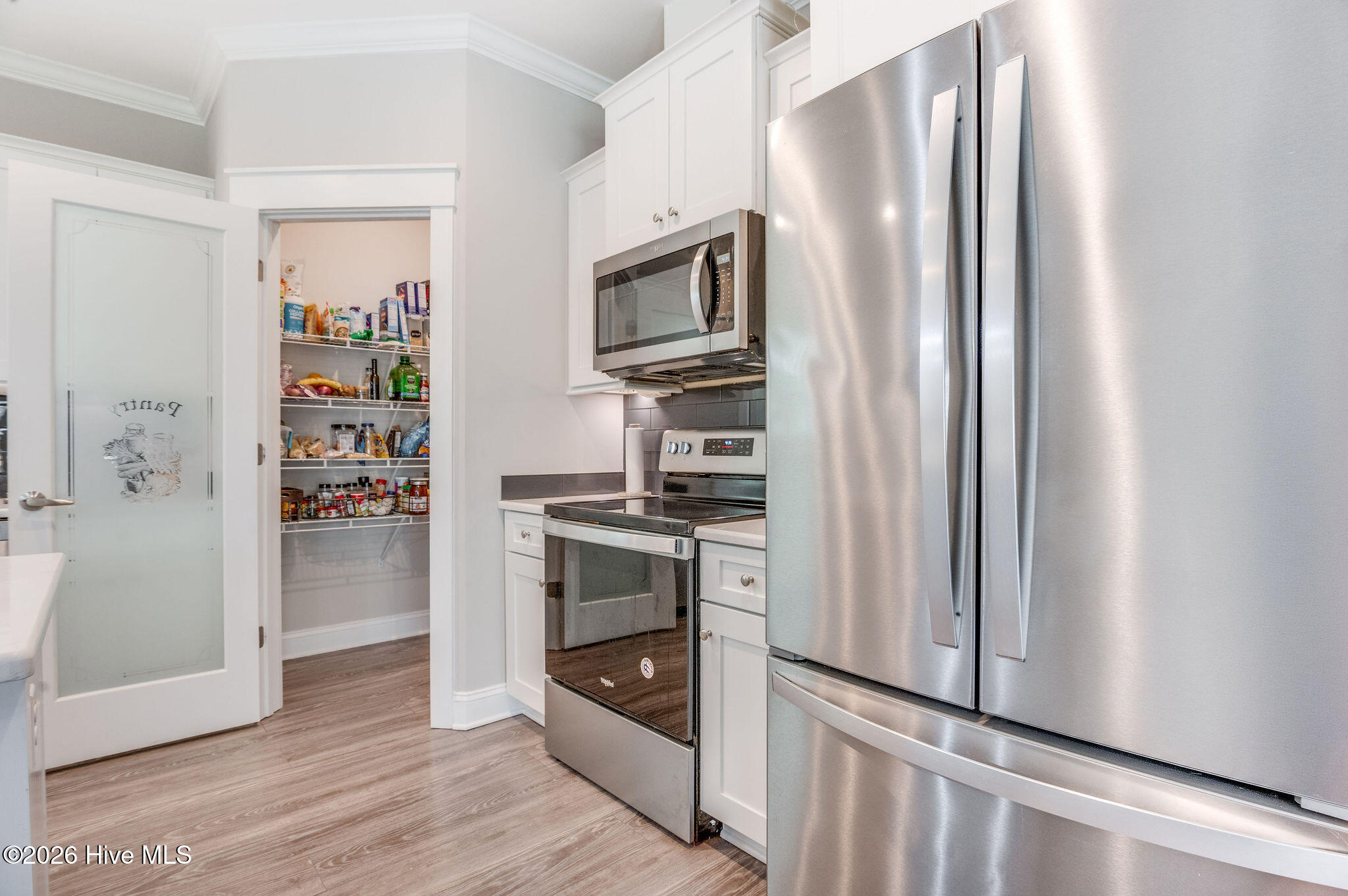 100559948 | Photo 10