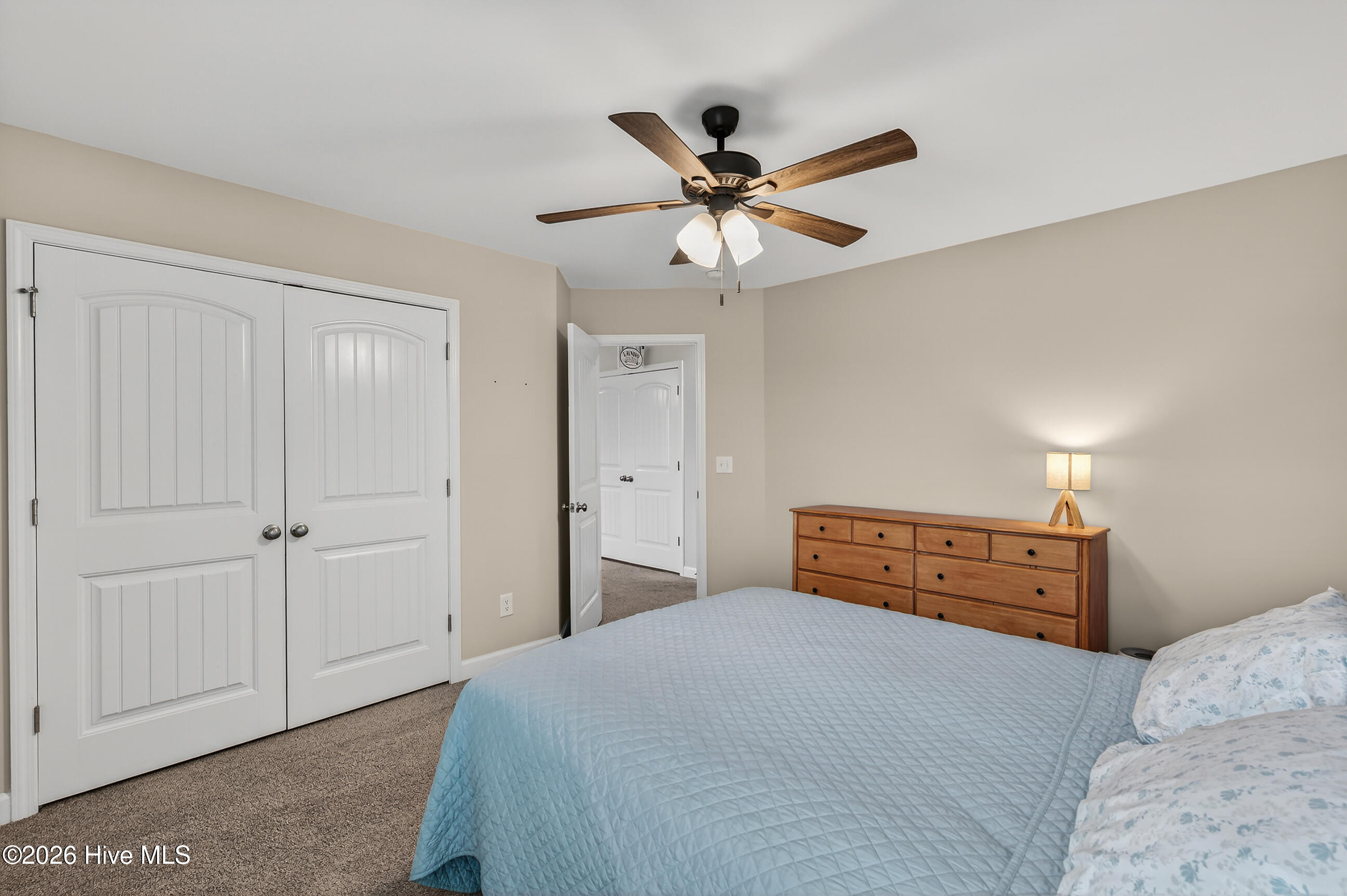 100561356 | Photo 40