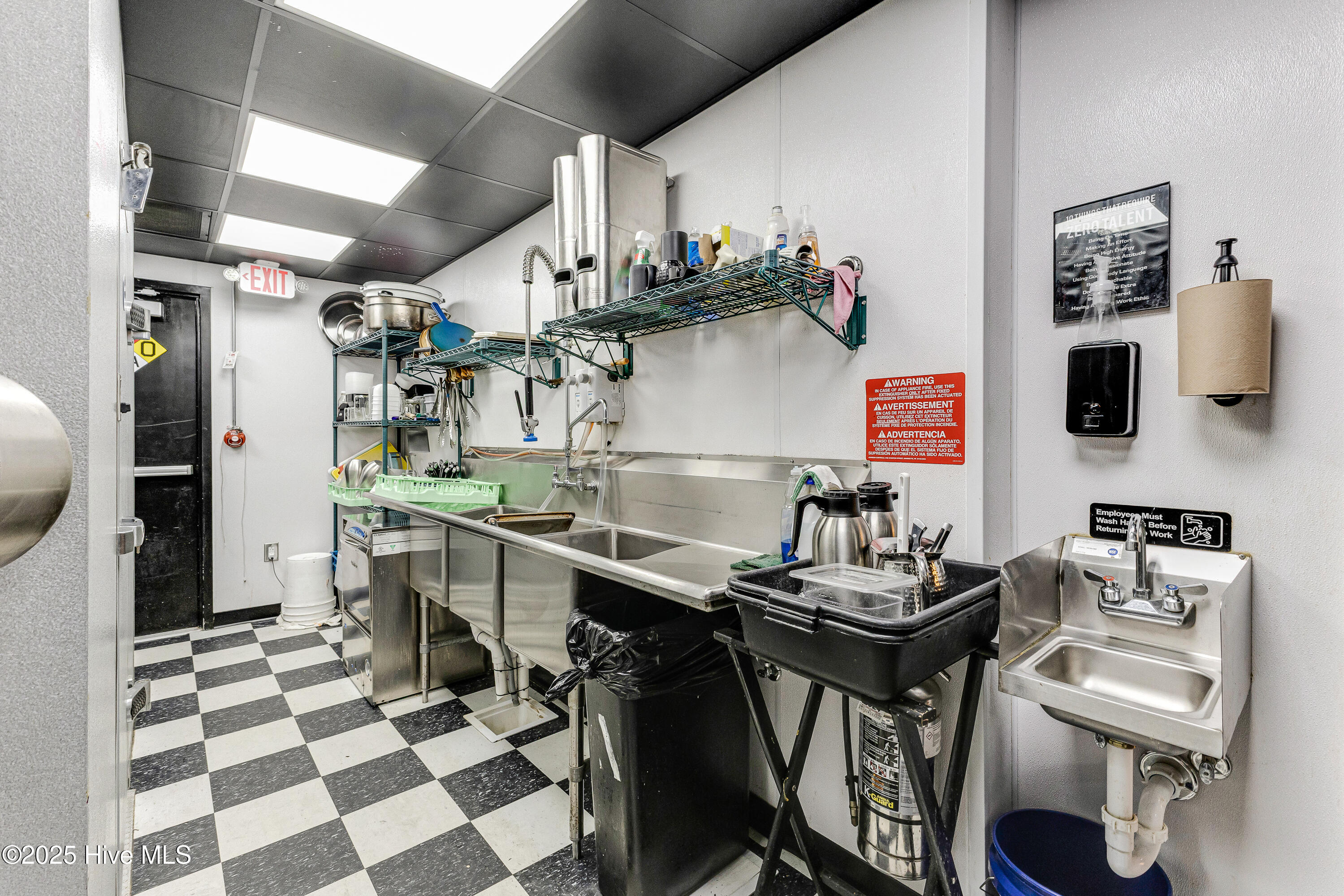 100509420 | Photo 23